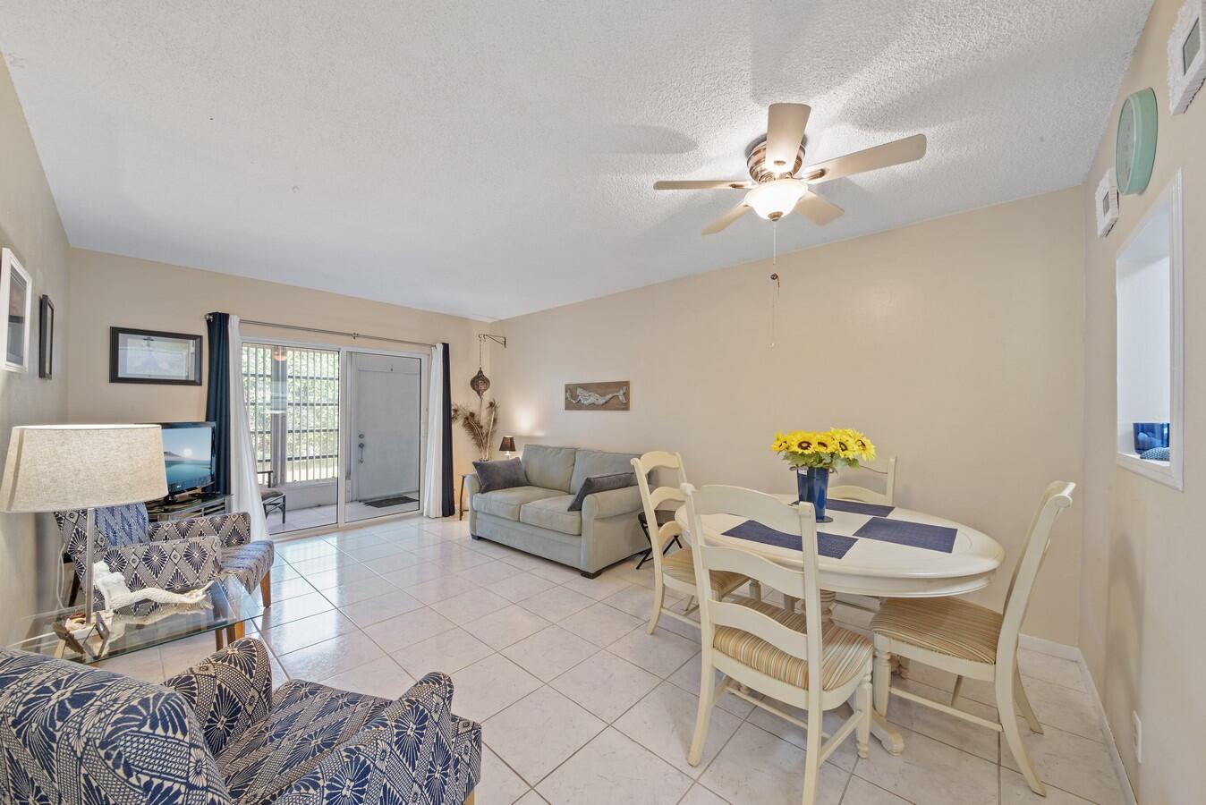 1111 Lake Terrace 105