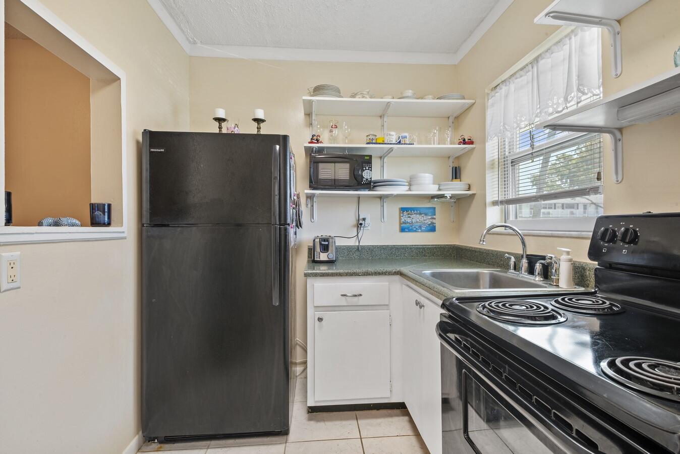 1111 Lake Terrace 105