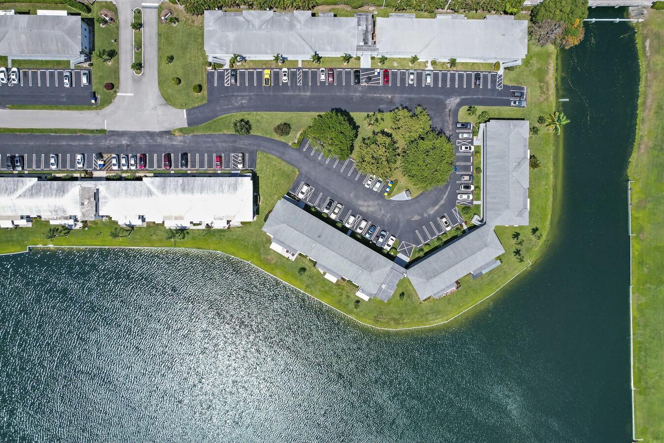 1111 Lake Terrace 105