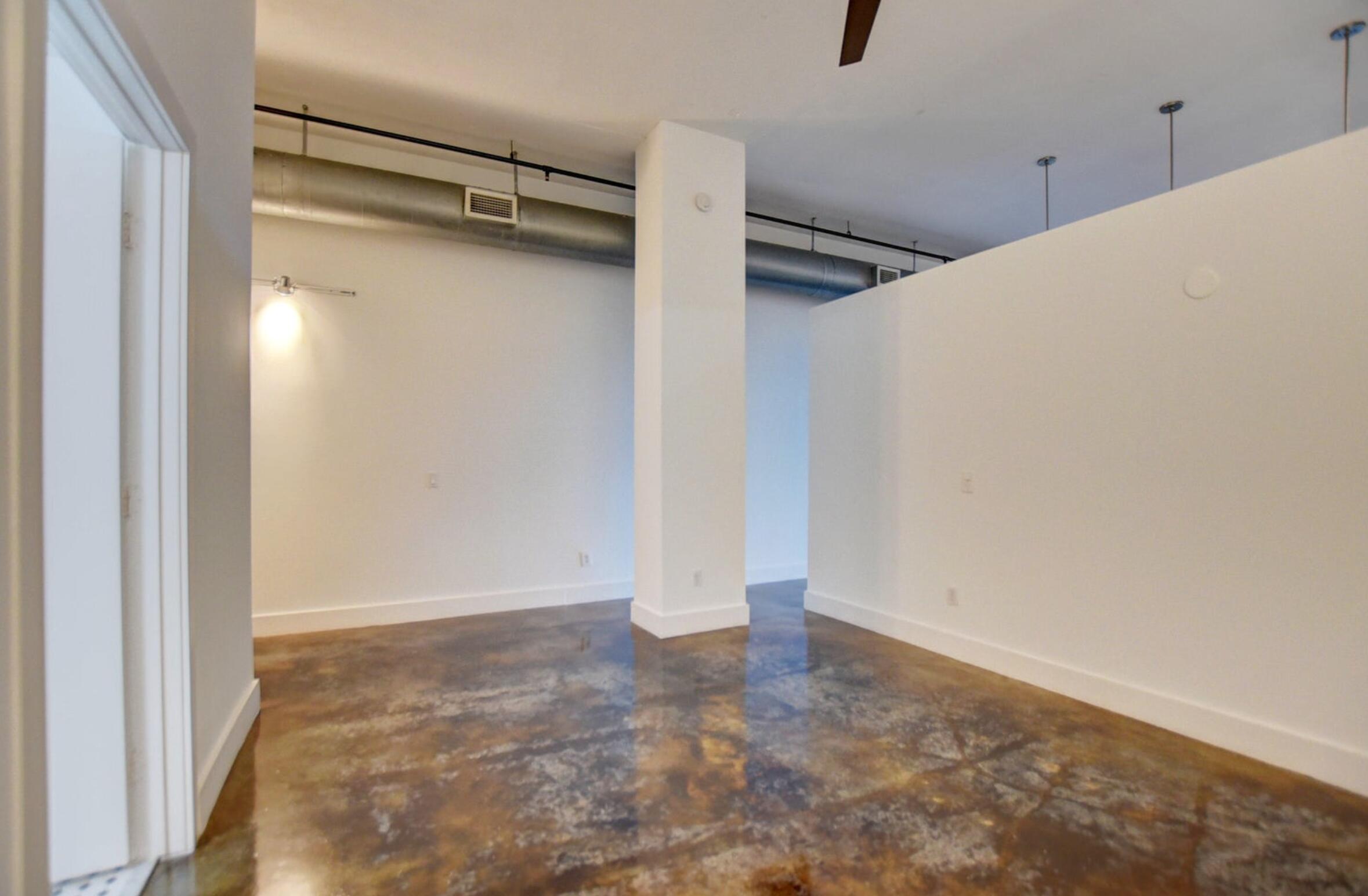 180 NE 4th Avenue 207