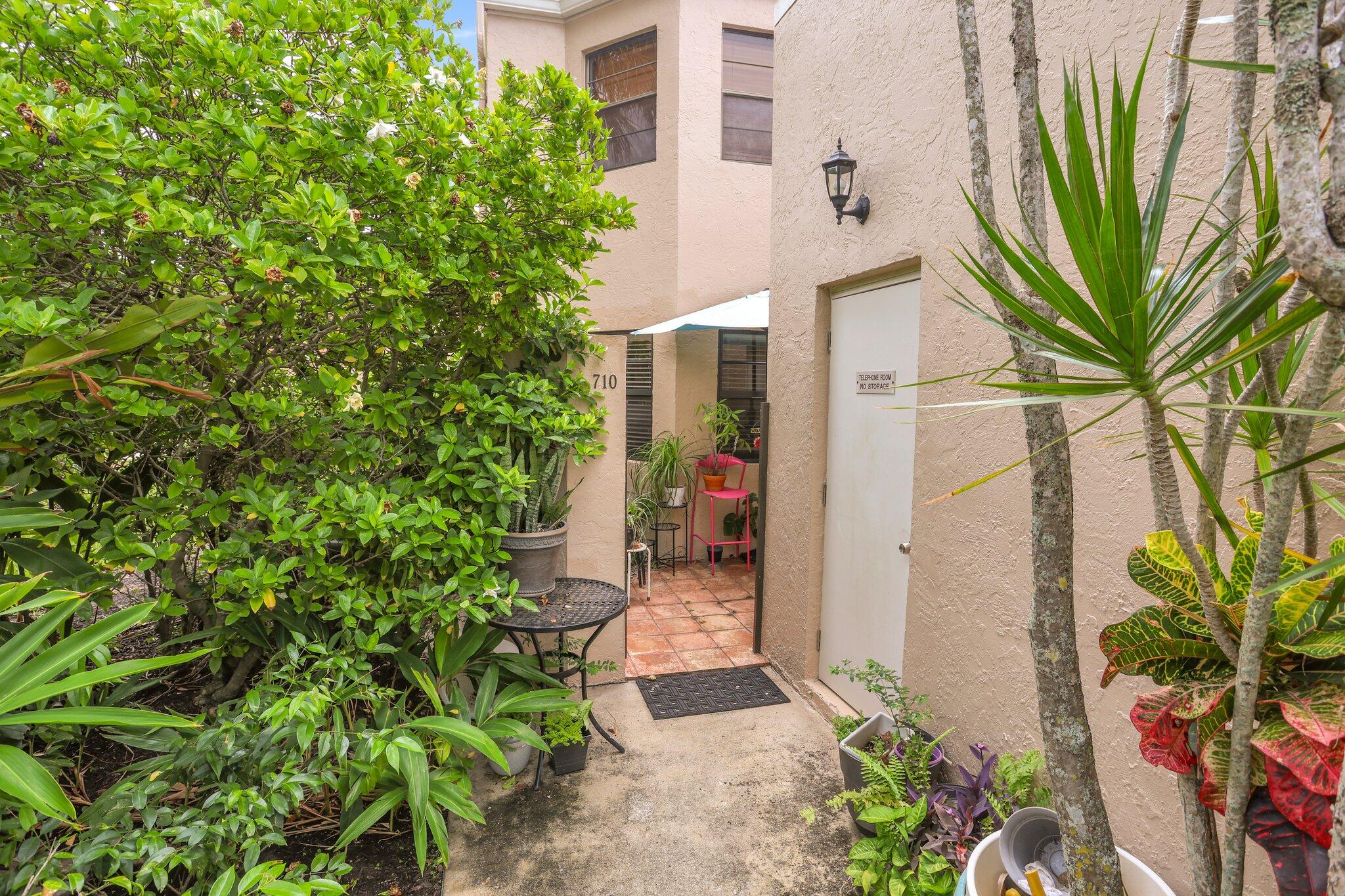 6630 Villa Sonrisa Drive 710, Boca Raton Unit: 710