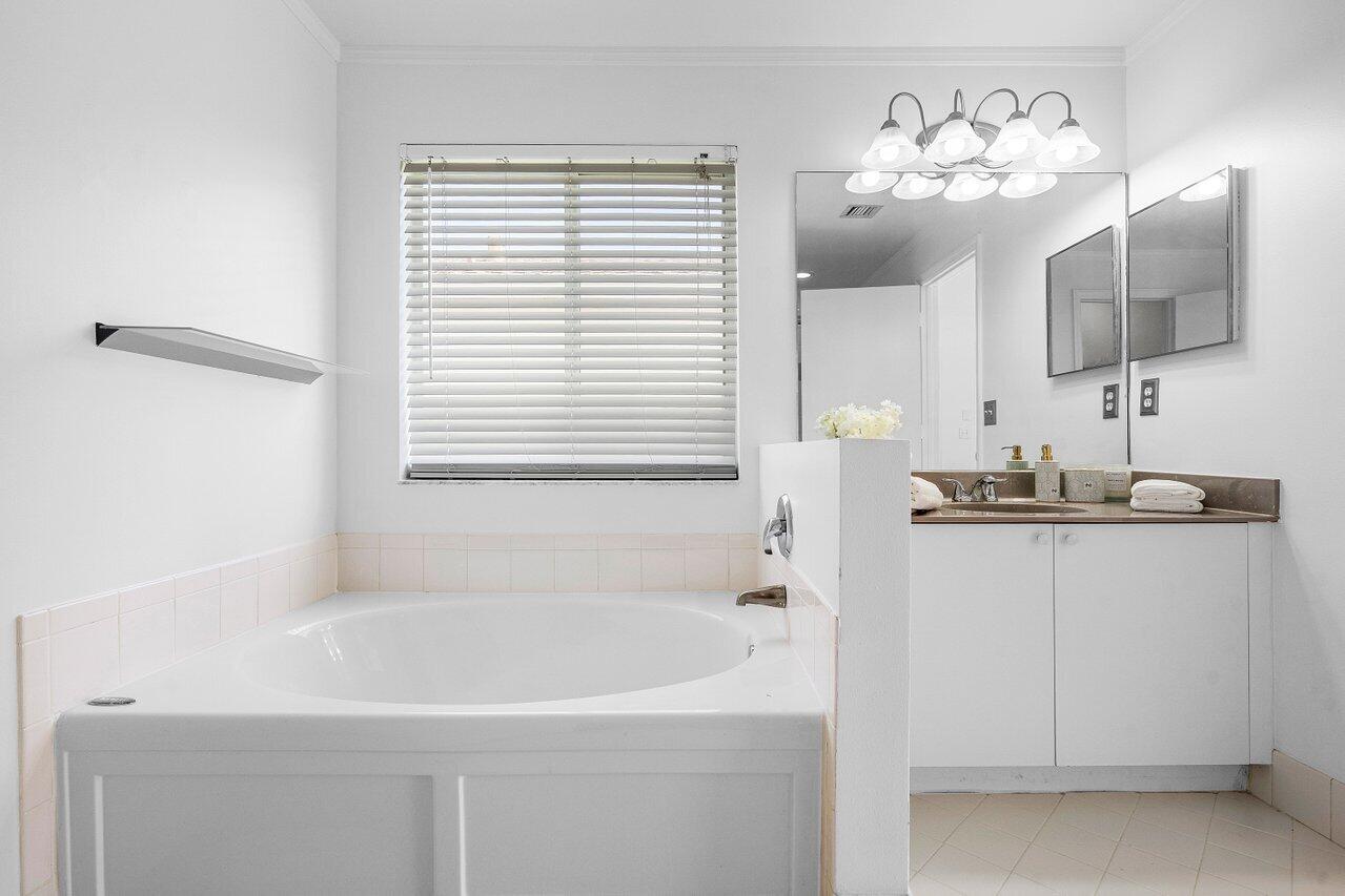 1214 SW 46 Way, Deerfield Beach