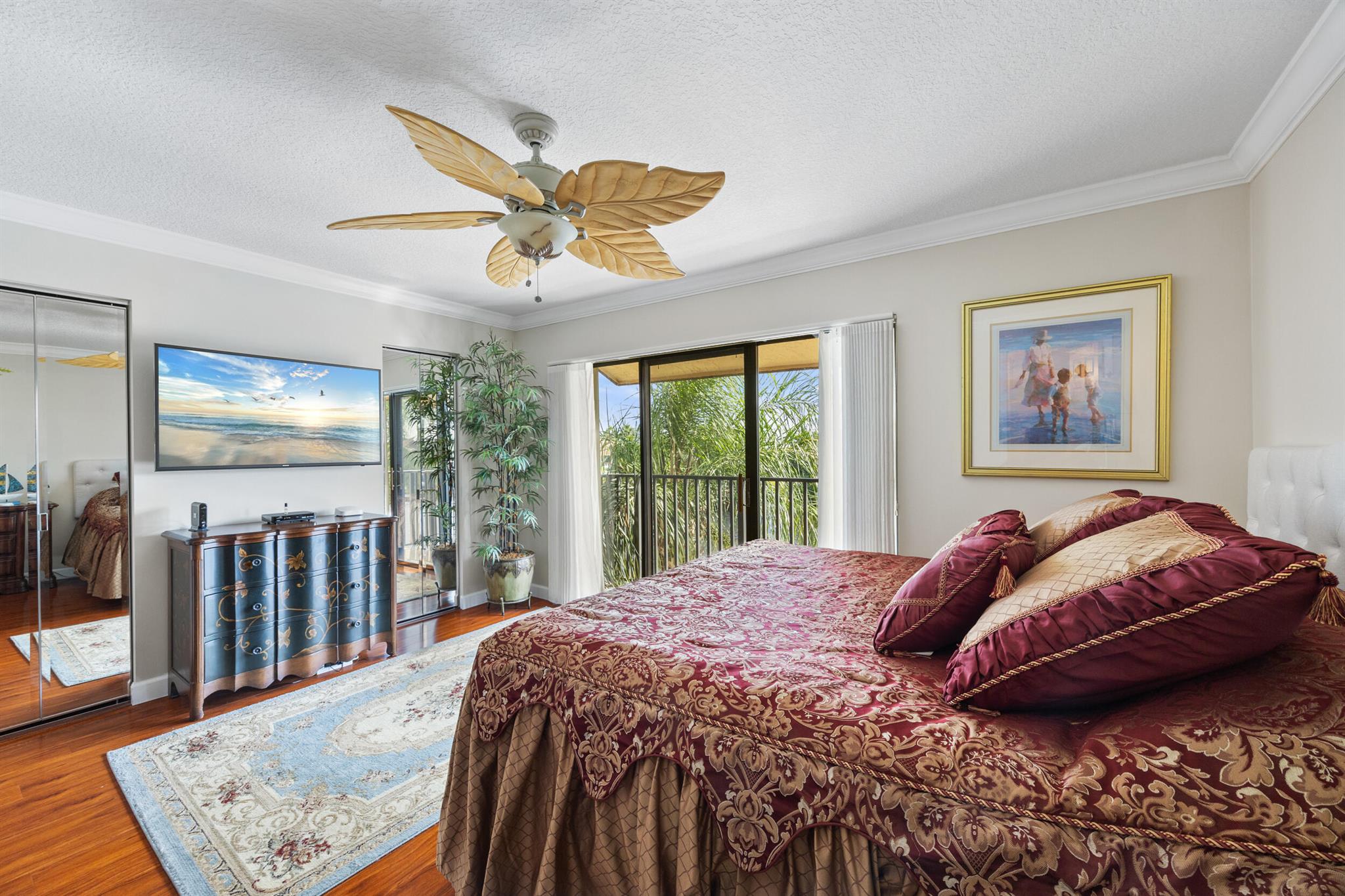 210 Captains Walk 710