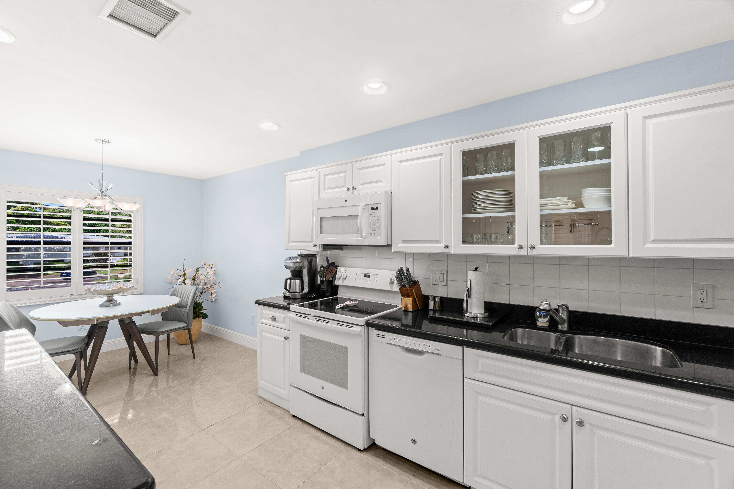 5 Westgate Lane B, Boynton Beach Unit: B