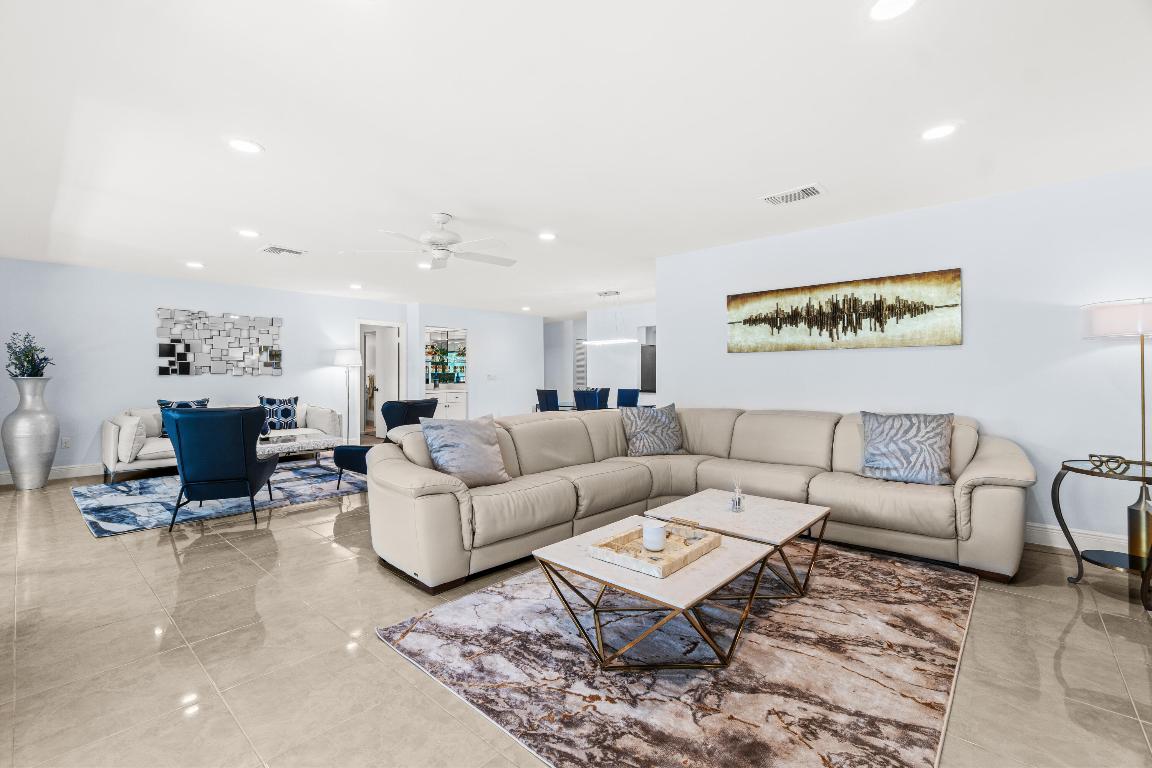 5 Westgate Lane B, Boynton Beach Unit: B