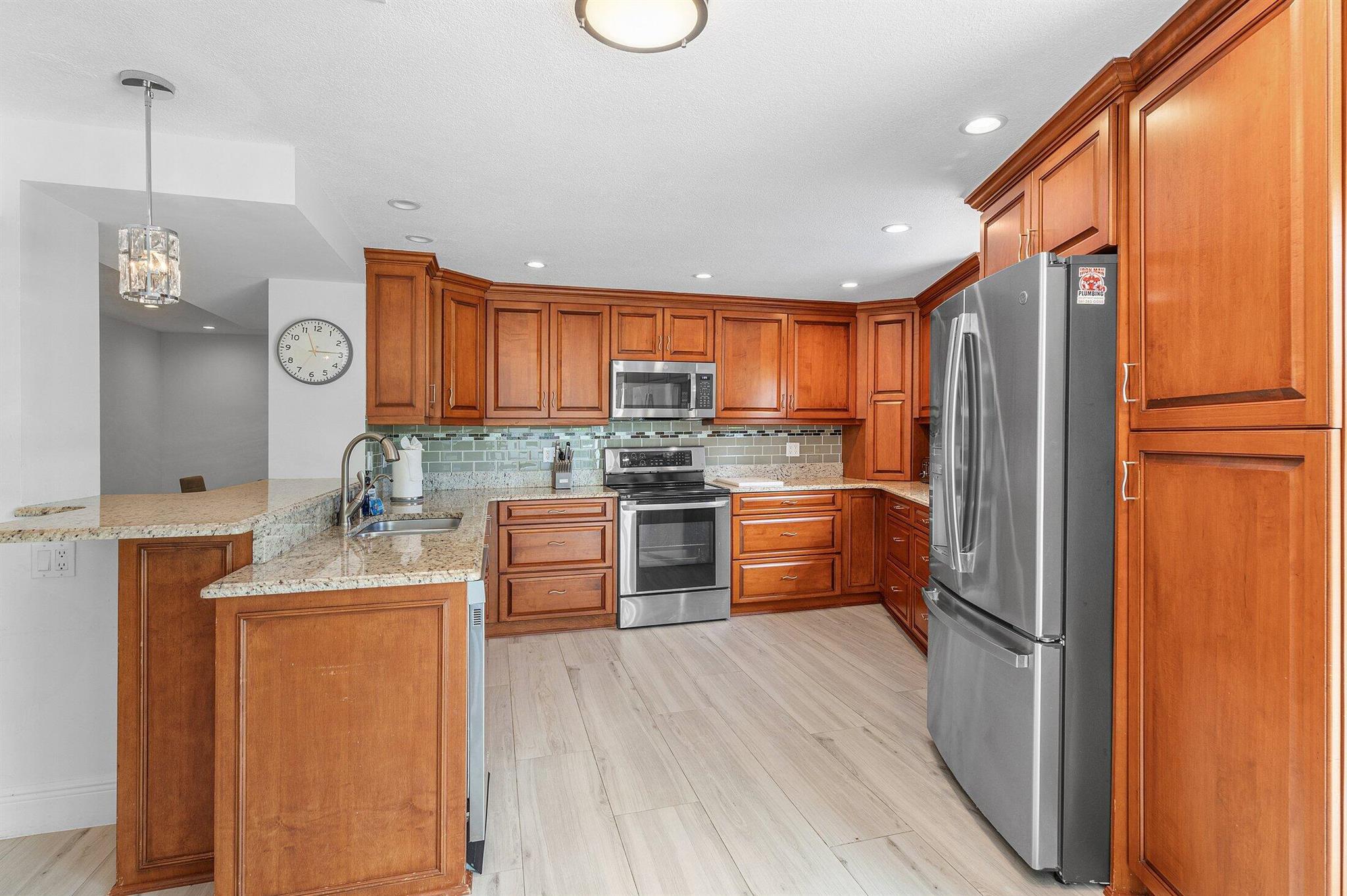 917 SW 38th Court