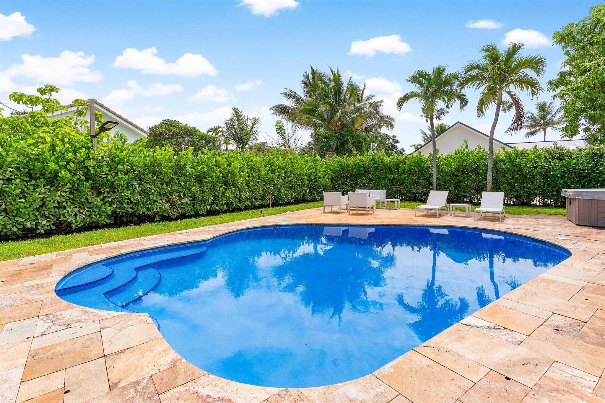 917 SW 38th Court