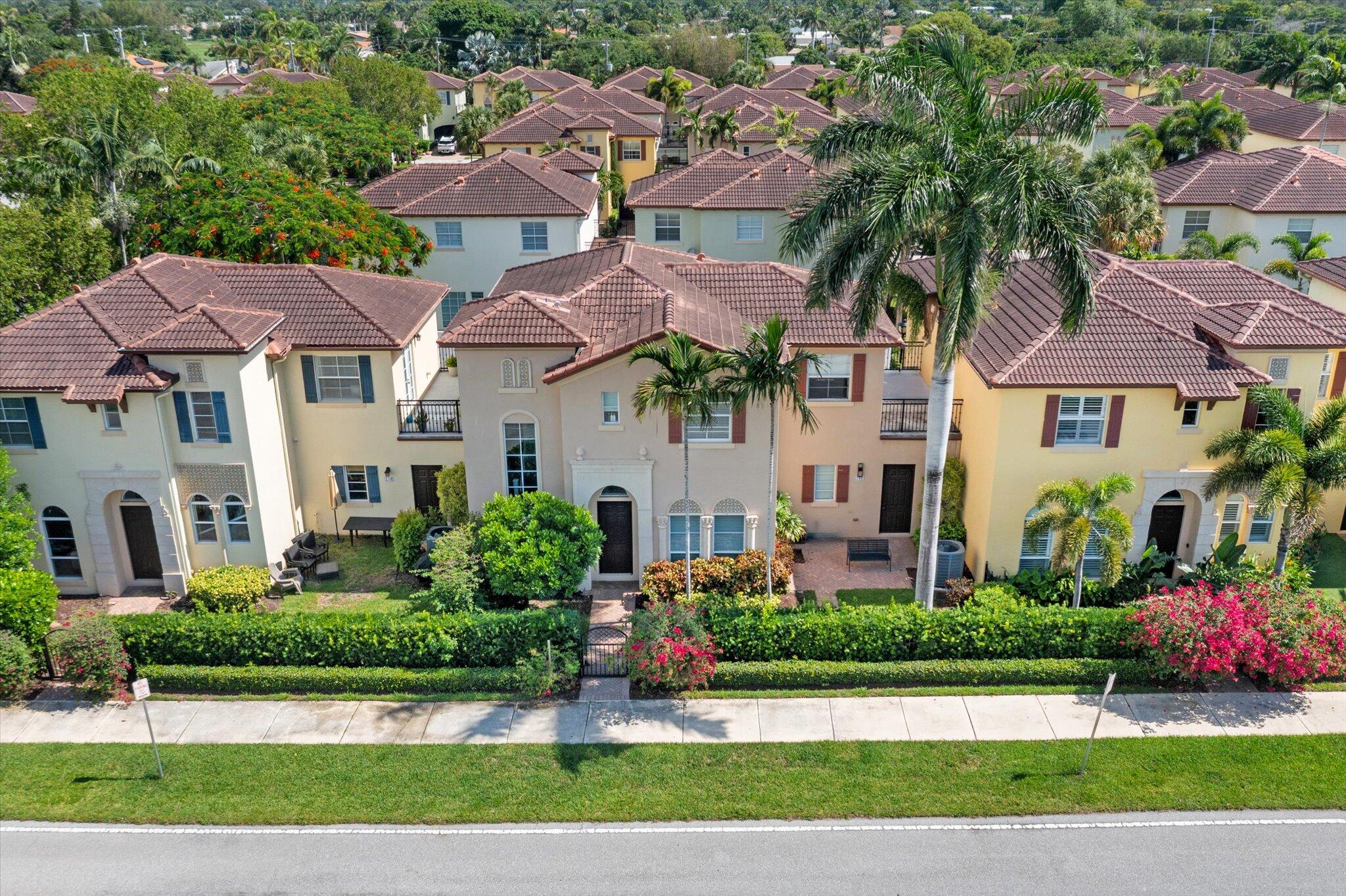 106 Via Floresta Drive