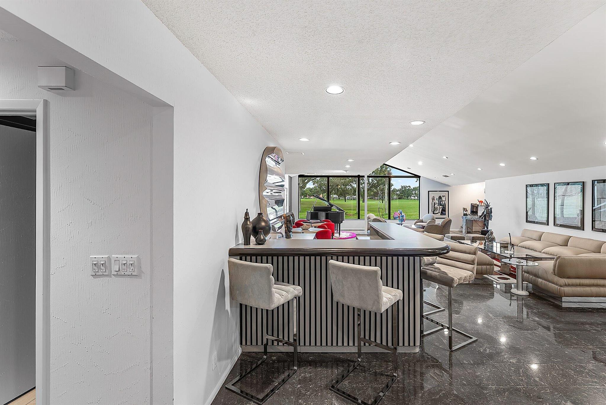 14 Oaks Lane
