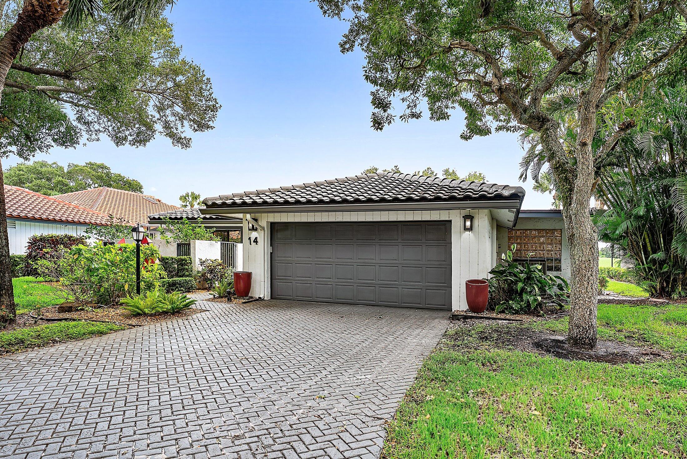 14 Oaks Lane