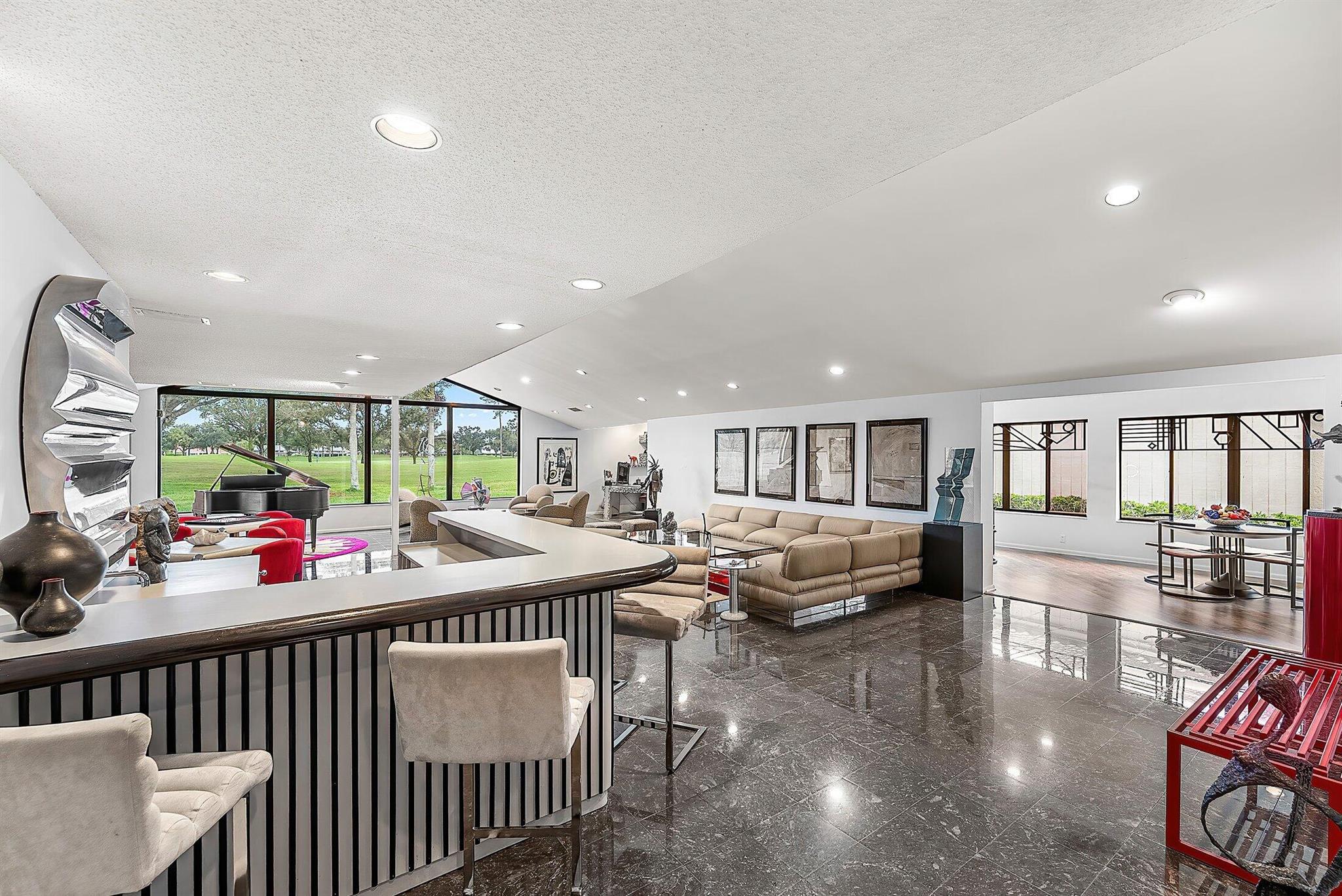 14 Oaks Lane