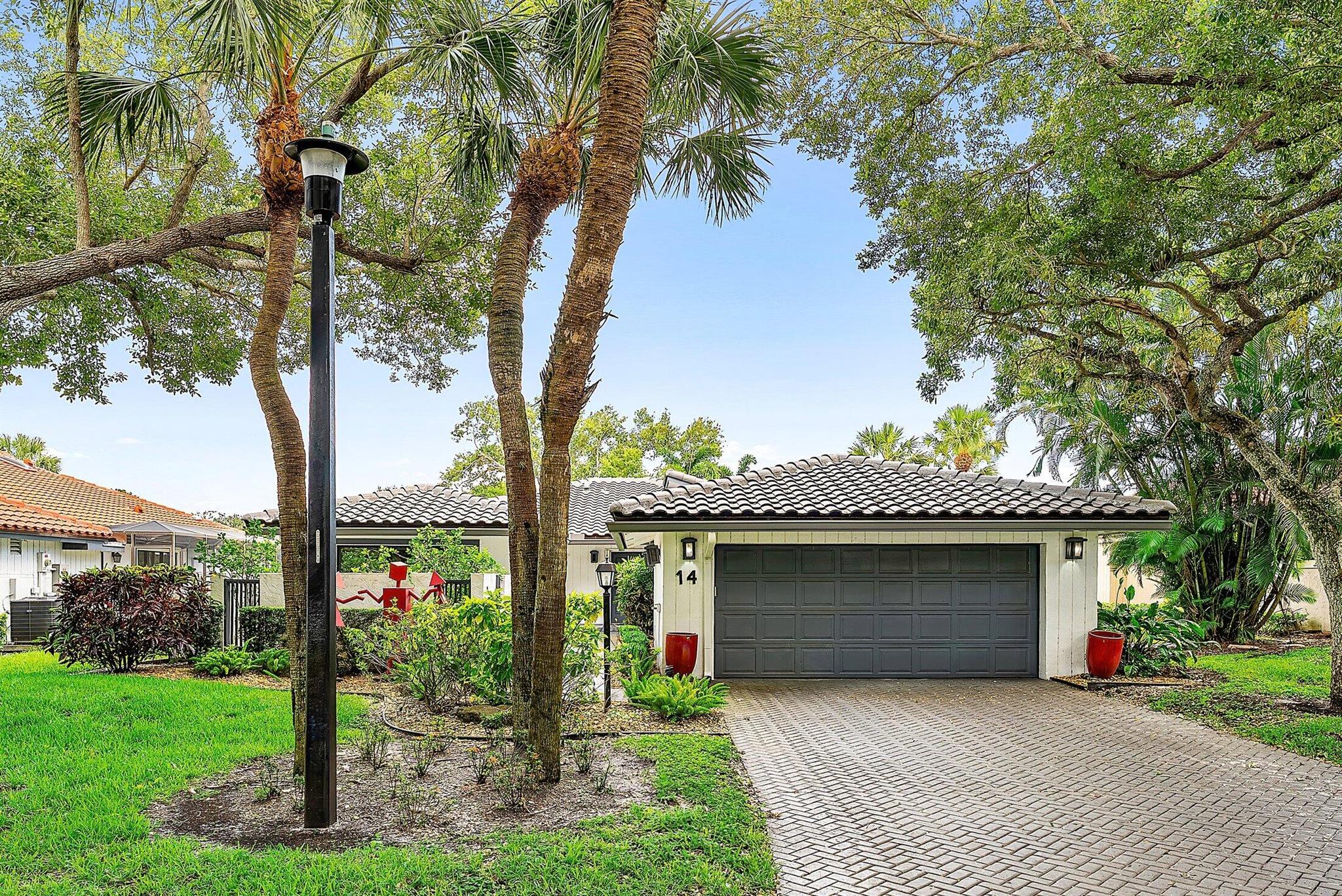 14 Oaks Lane