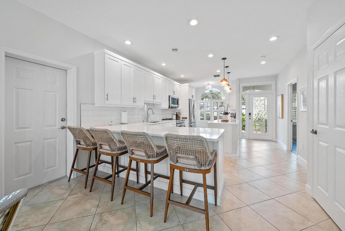 1000 N Us Highway 1 700