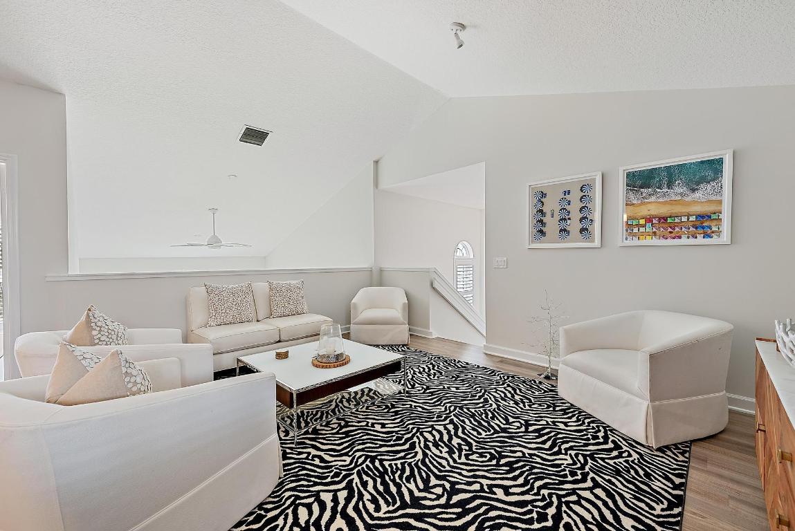 1000 N Us Highway 1 700