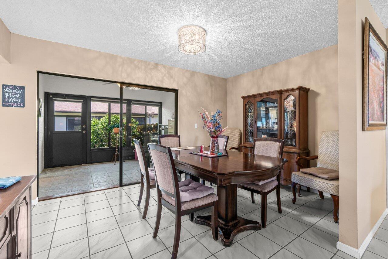 4882 Equestrian Circle B