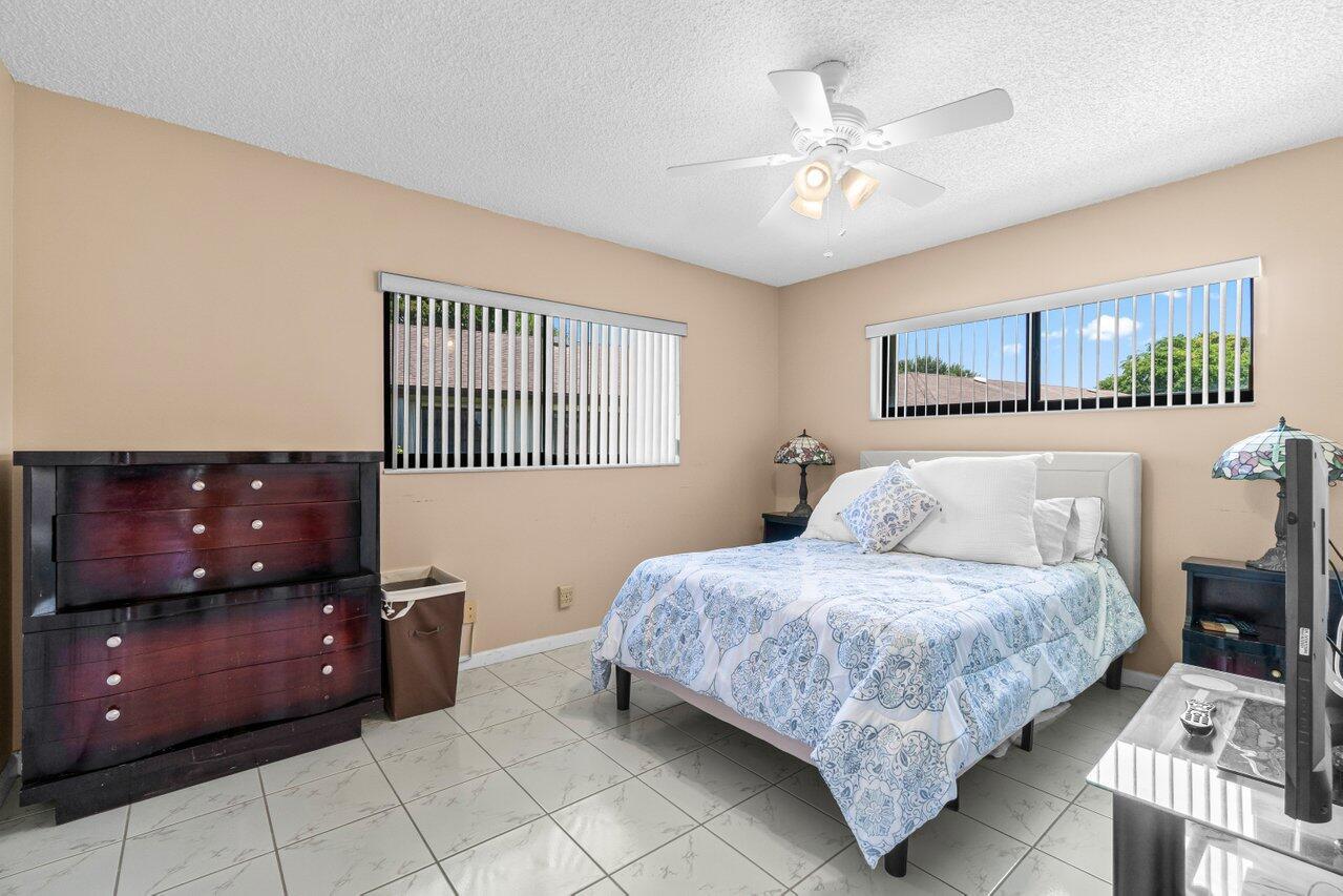 4882 Equestrian Circle B