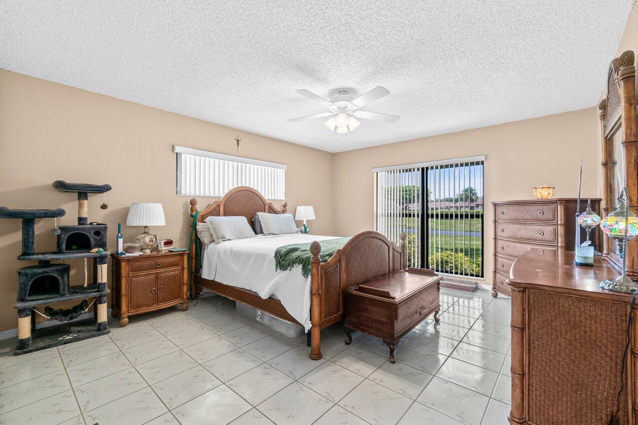 4882 Equestrian Circle B