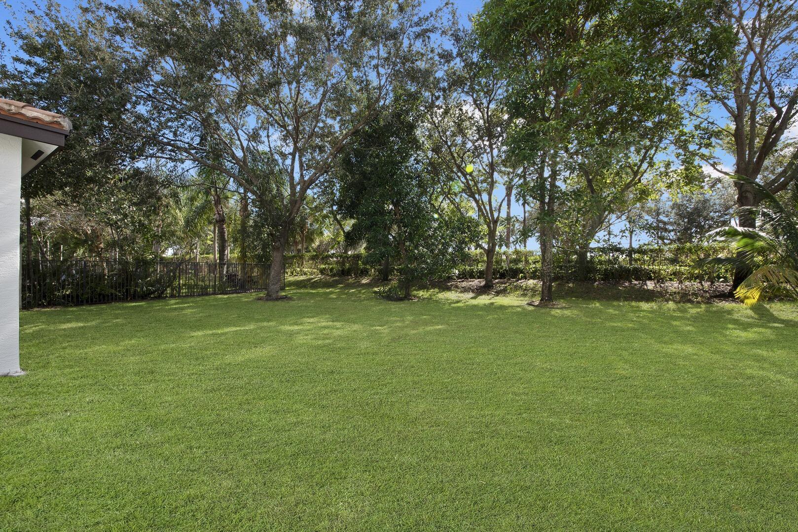 8273 Emerald Winds Circle