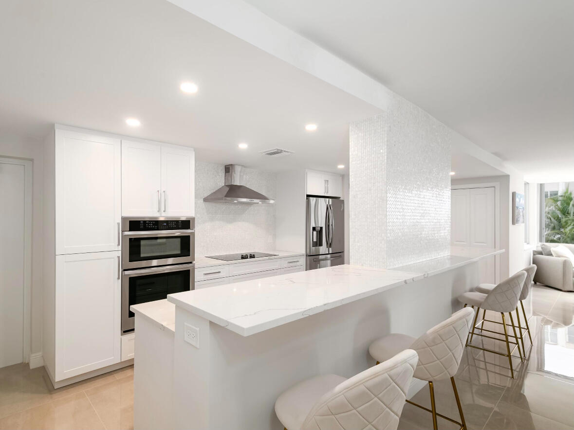 2000 S Ocean Boulevard 402