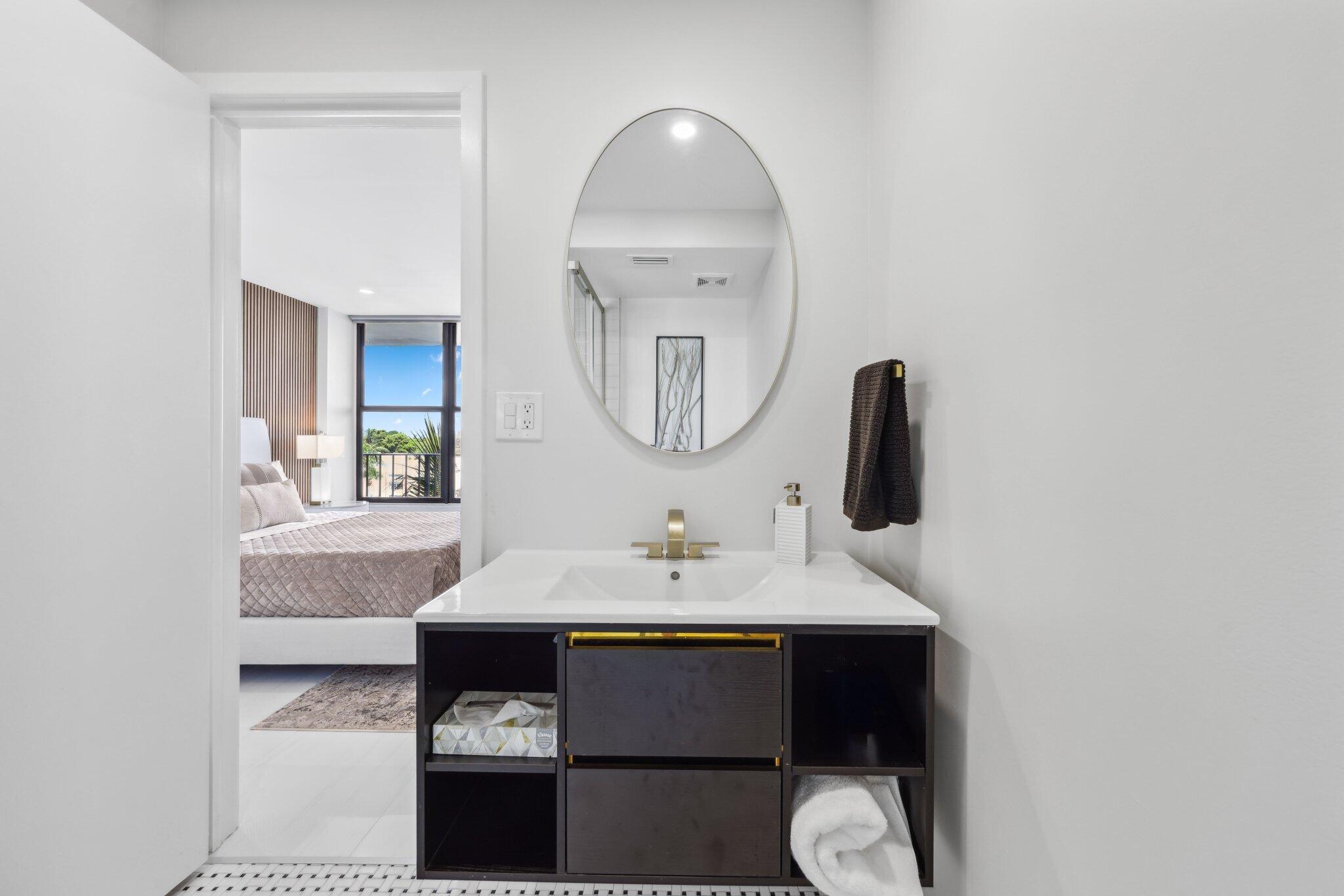 13 Royal Palm Way 5020