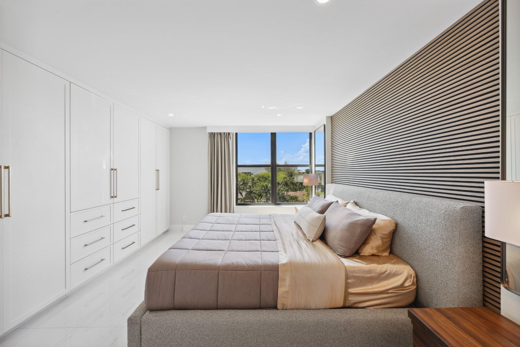 13 Royal Palm Way 5020