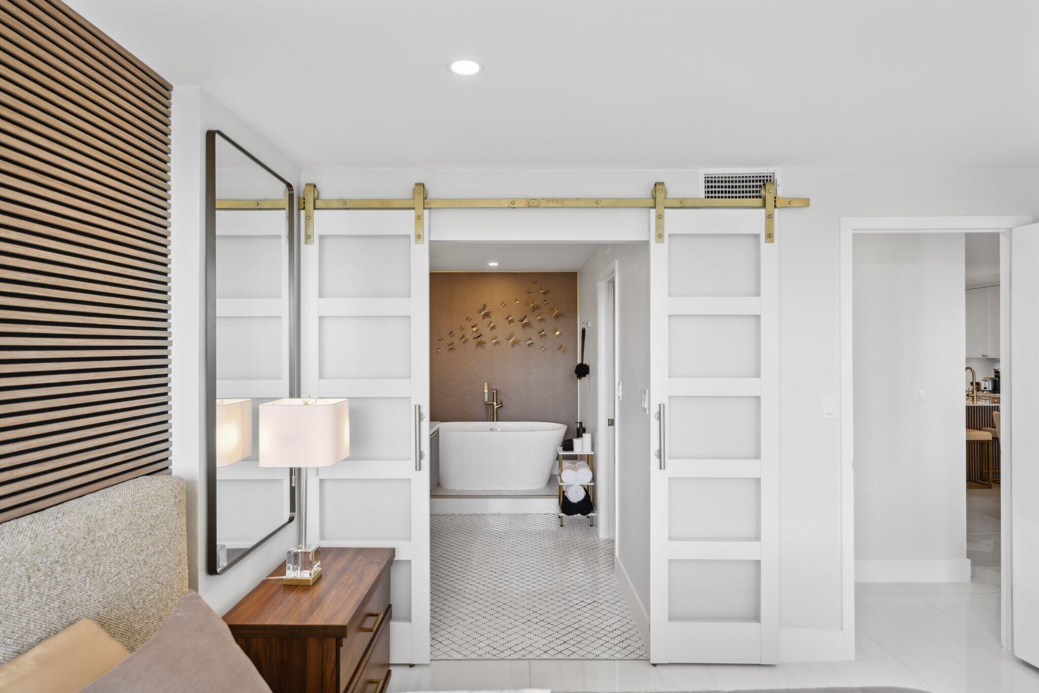 13 Royal Palm Way 5020