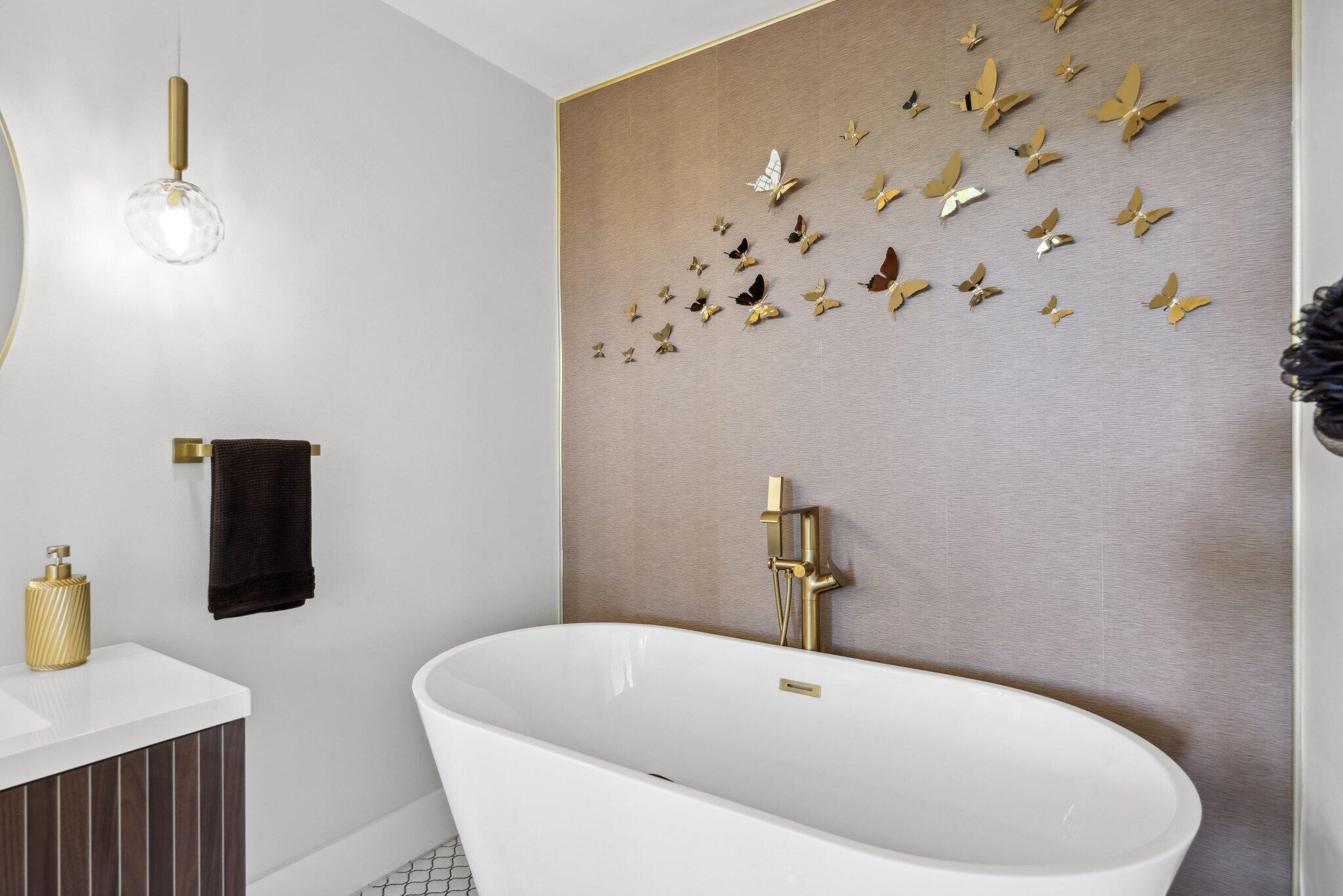 13 Royal Palm Way 5020