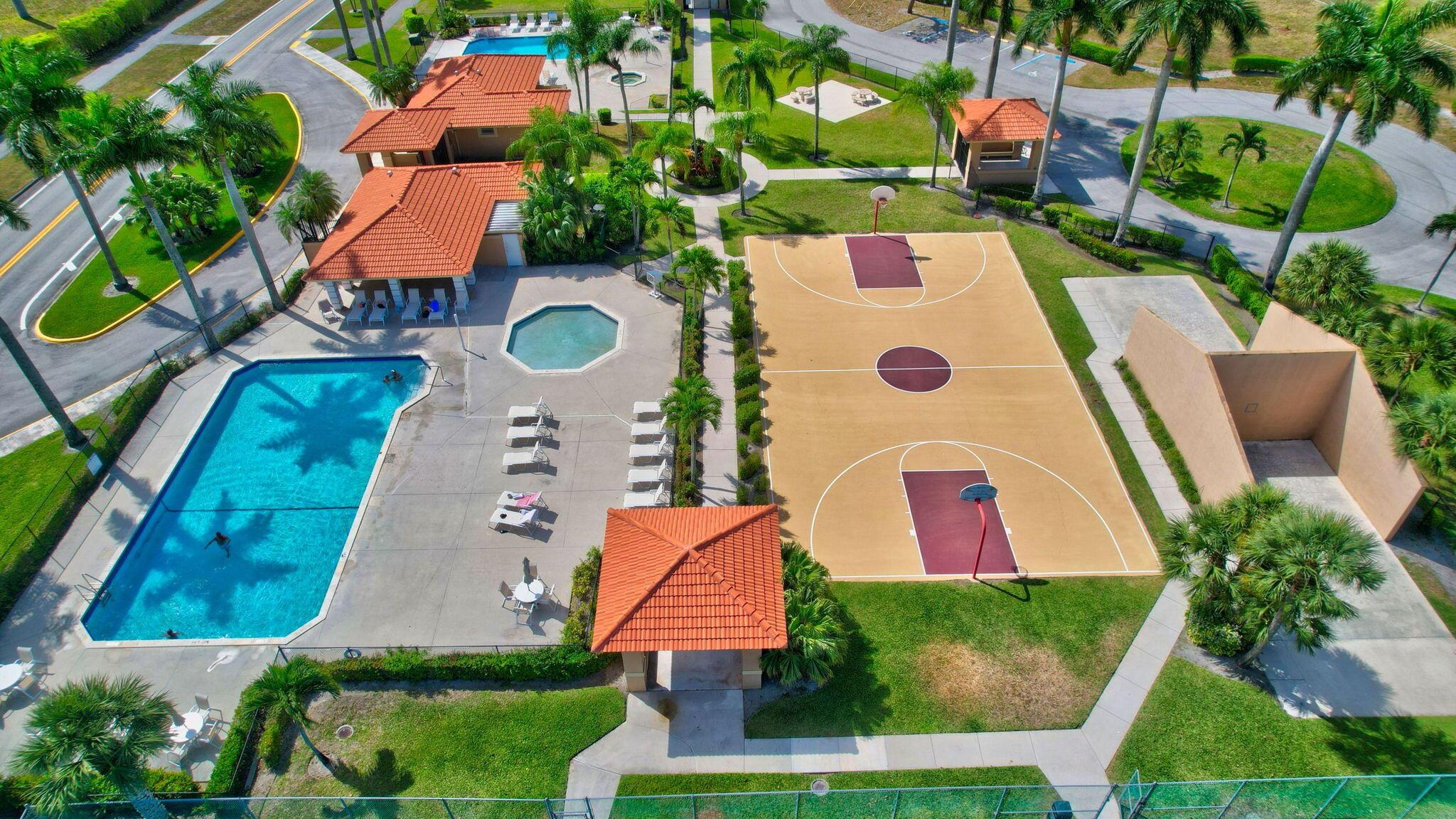 11086 Lakeaire Circle