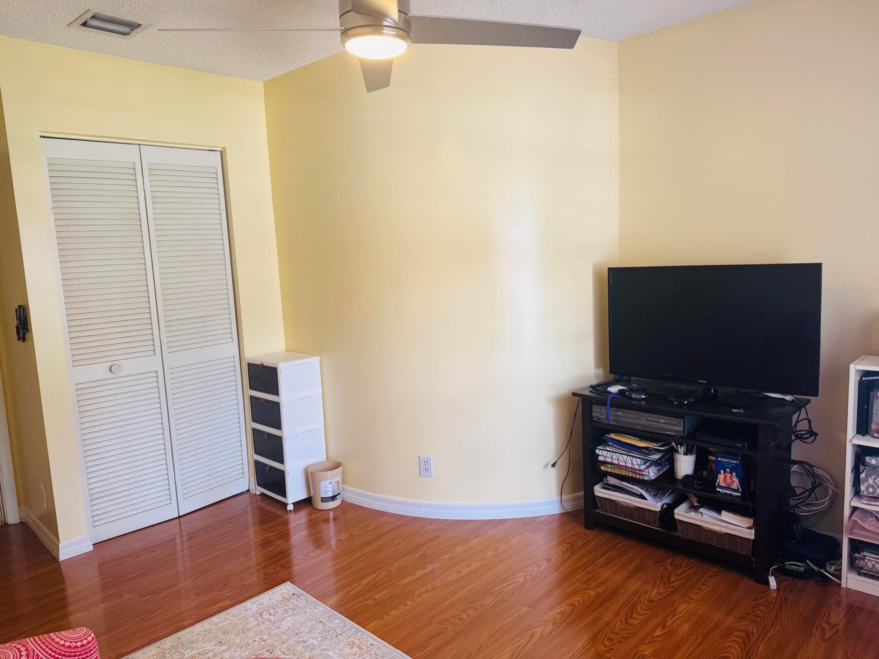 5600 NW 38th Terrace
