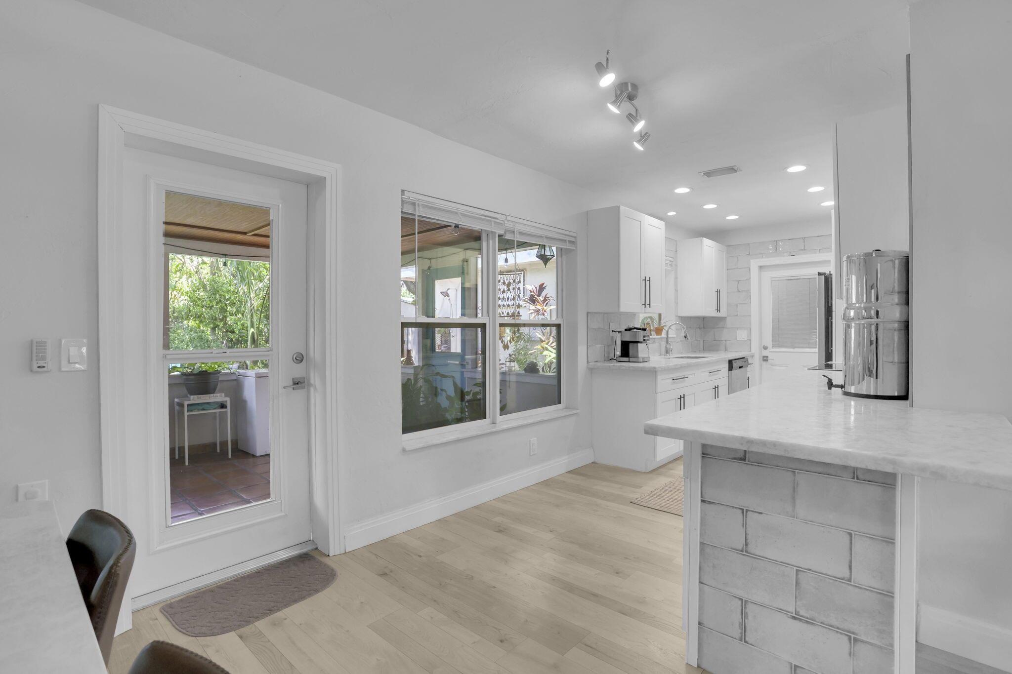 1707 High Ridge Road