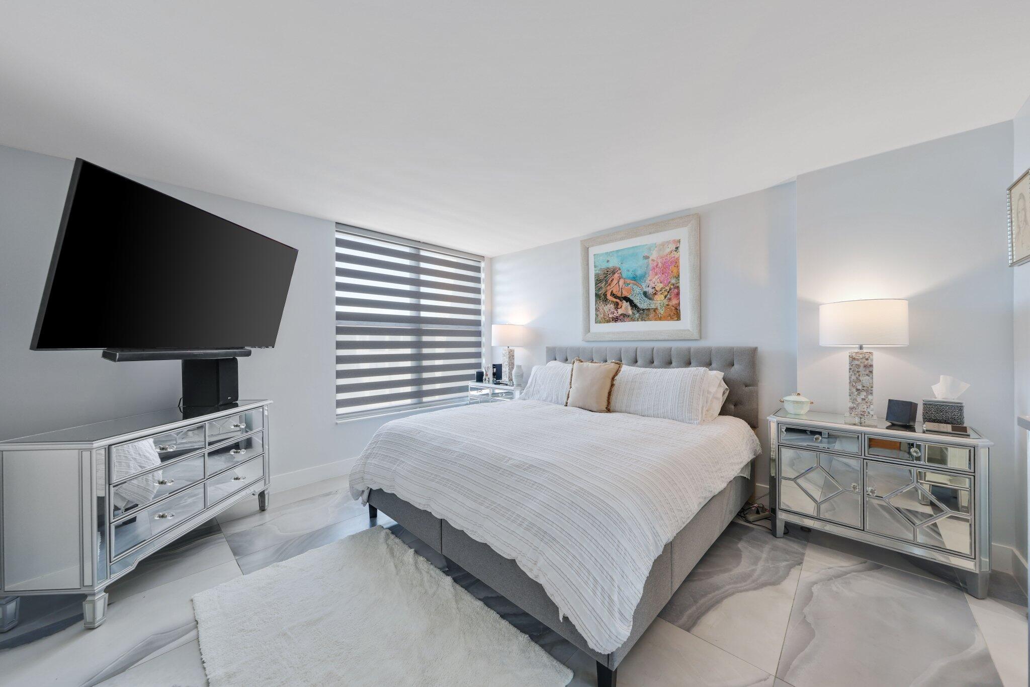 12 Royal Palm Way 605