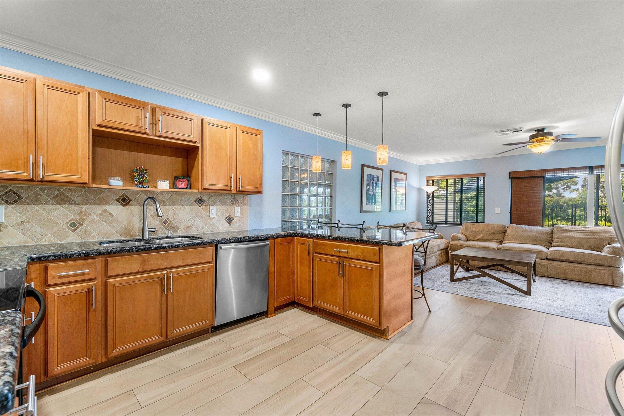 6188 Spring Isles Boulevard