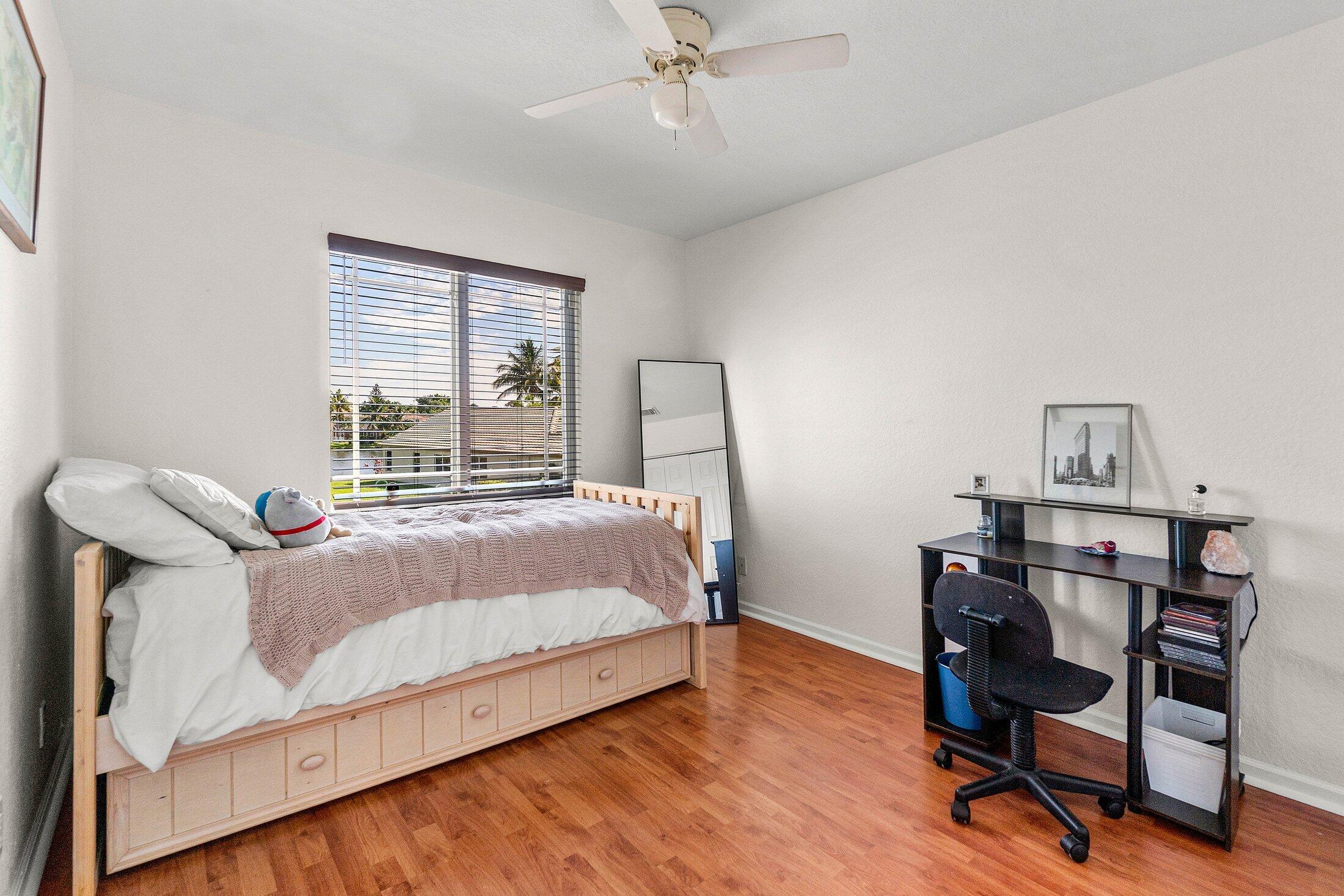 6188 Spring Isles Boulevard