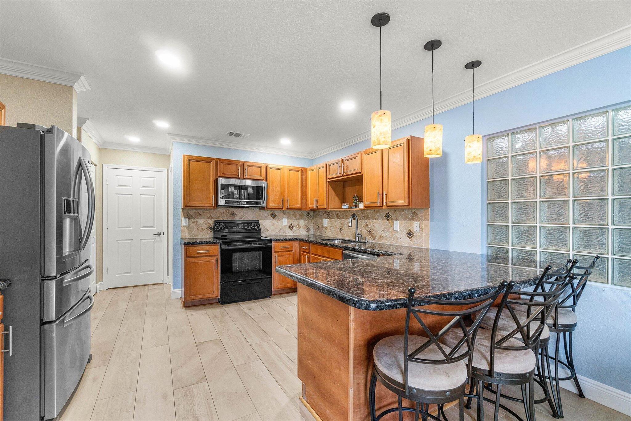 6188 Spring Isles Boulevard