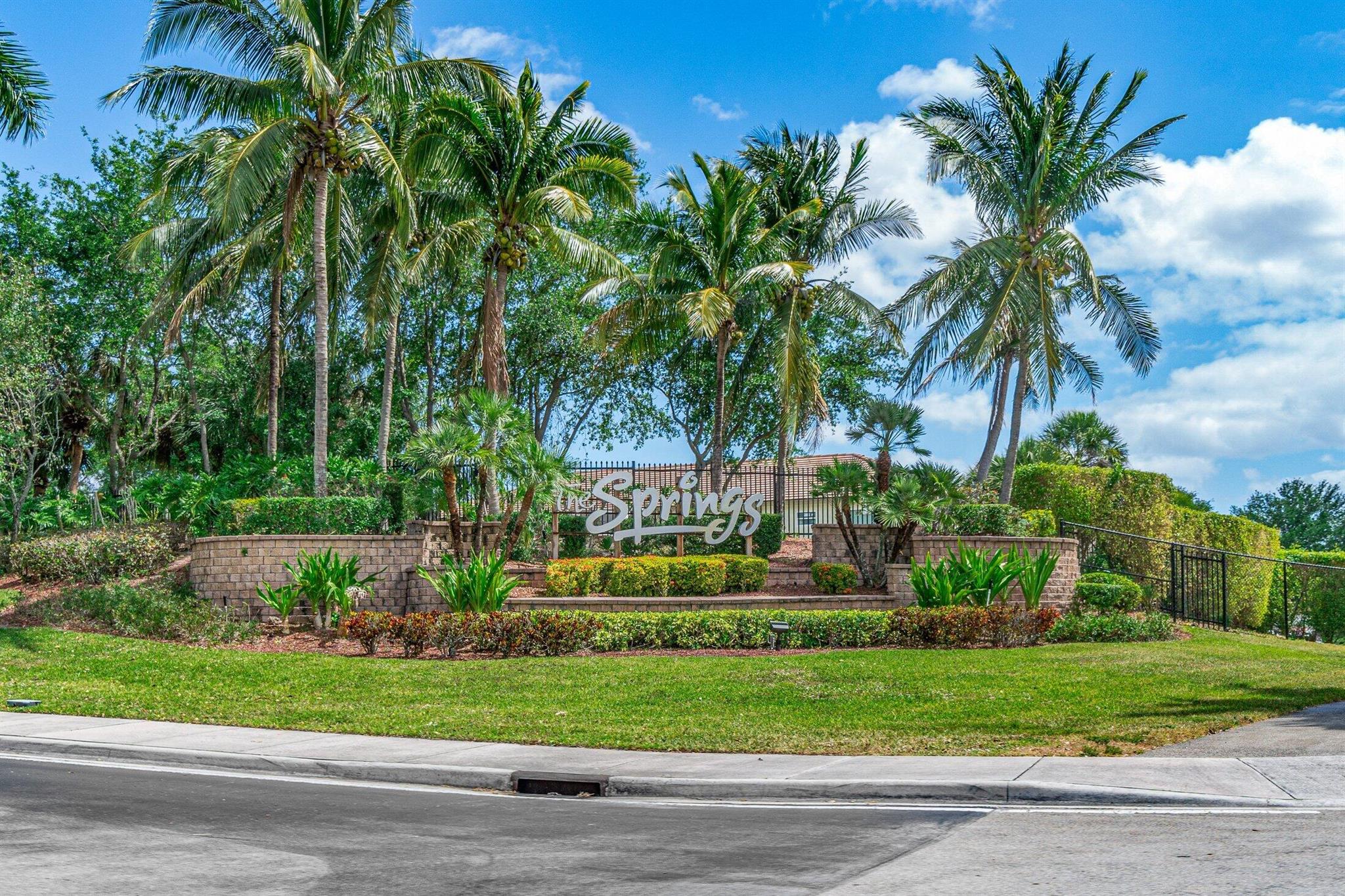 6188 Spring Isles Boulevard