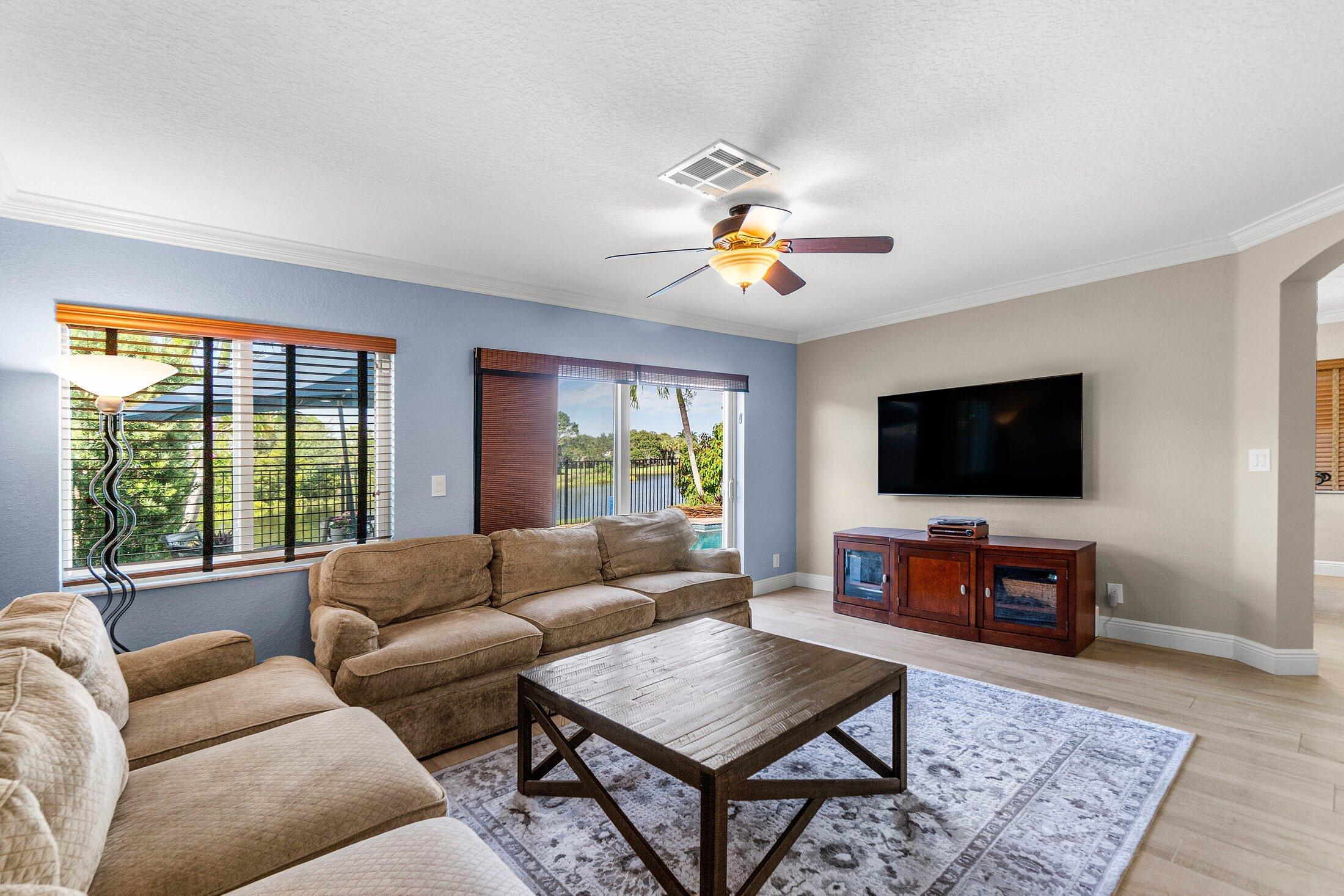 6188 Spring Isles Boulevard