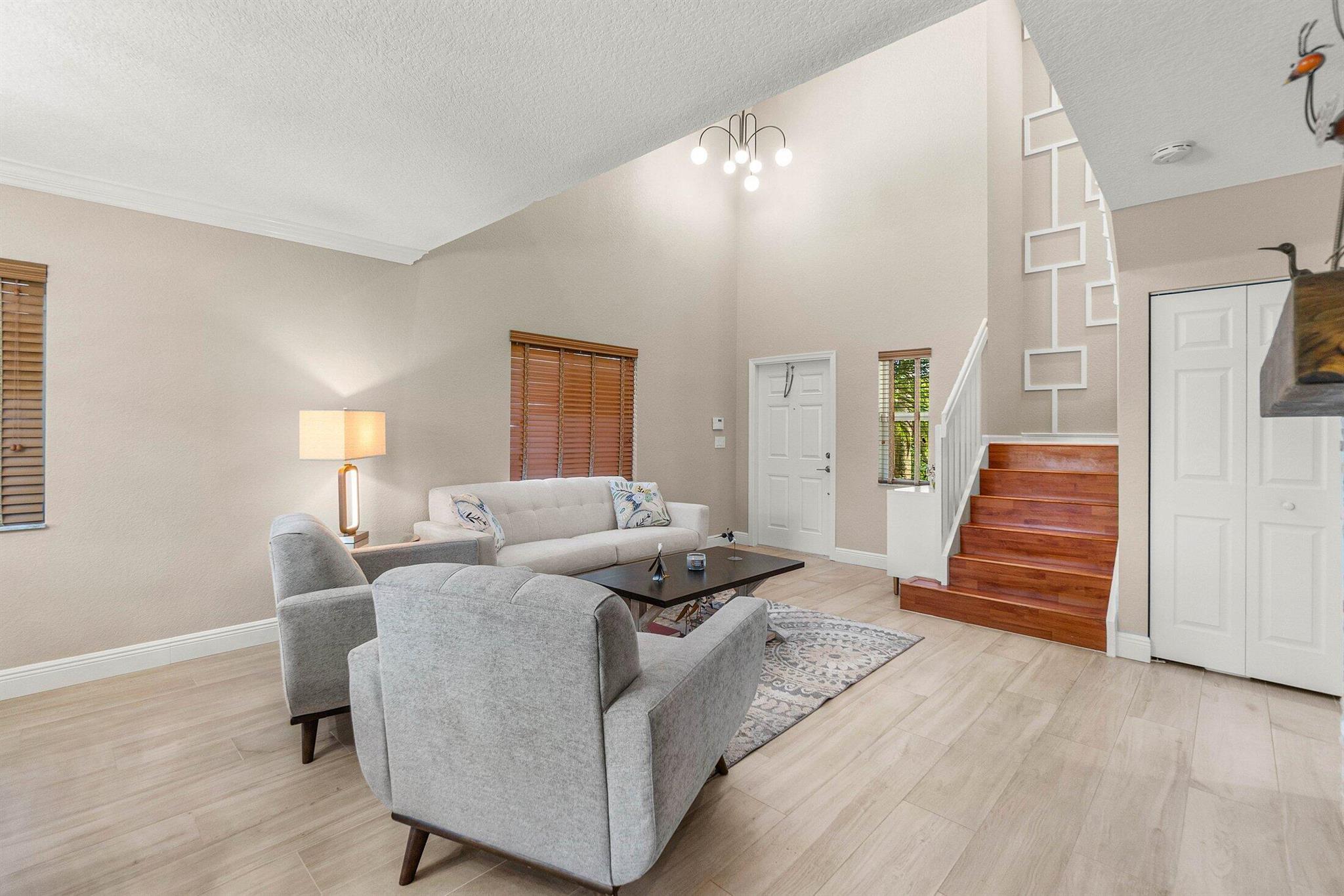 6188 Spring Isles Boulevard