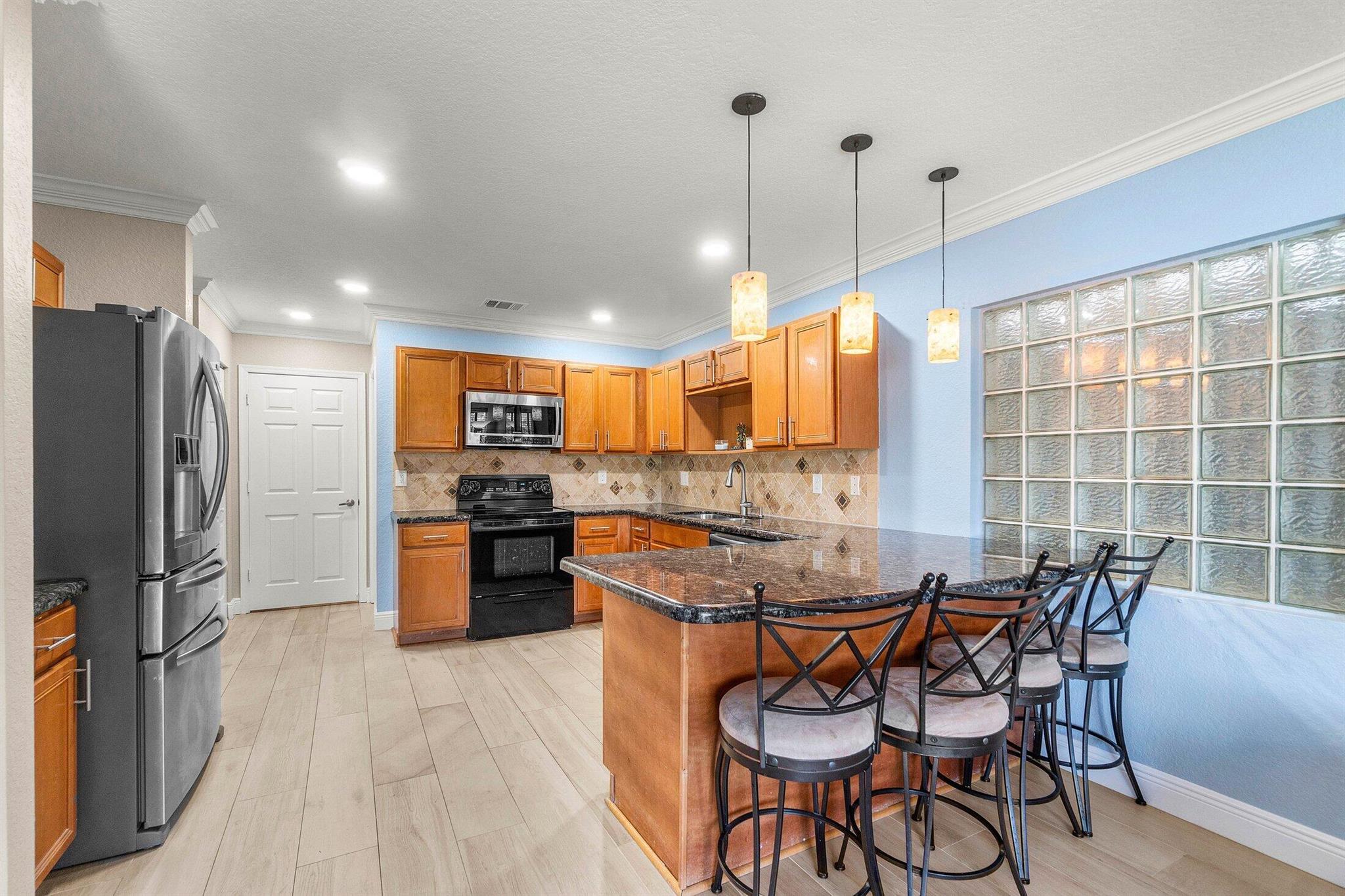 6188 Spring Isles Boulevard