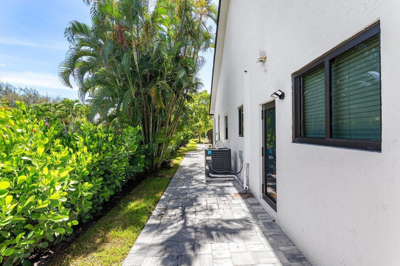5950 NW 4th Avenue