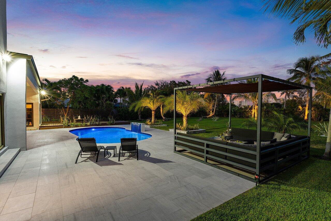 5950 NW 4th Avenue