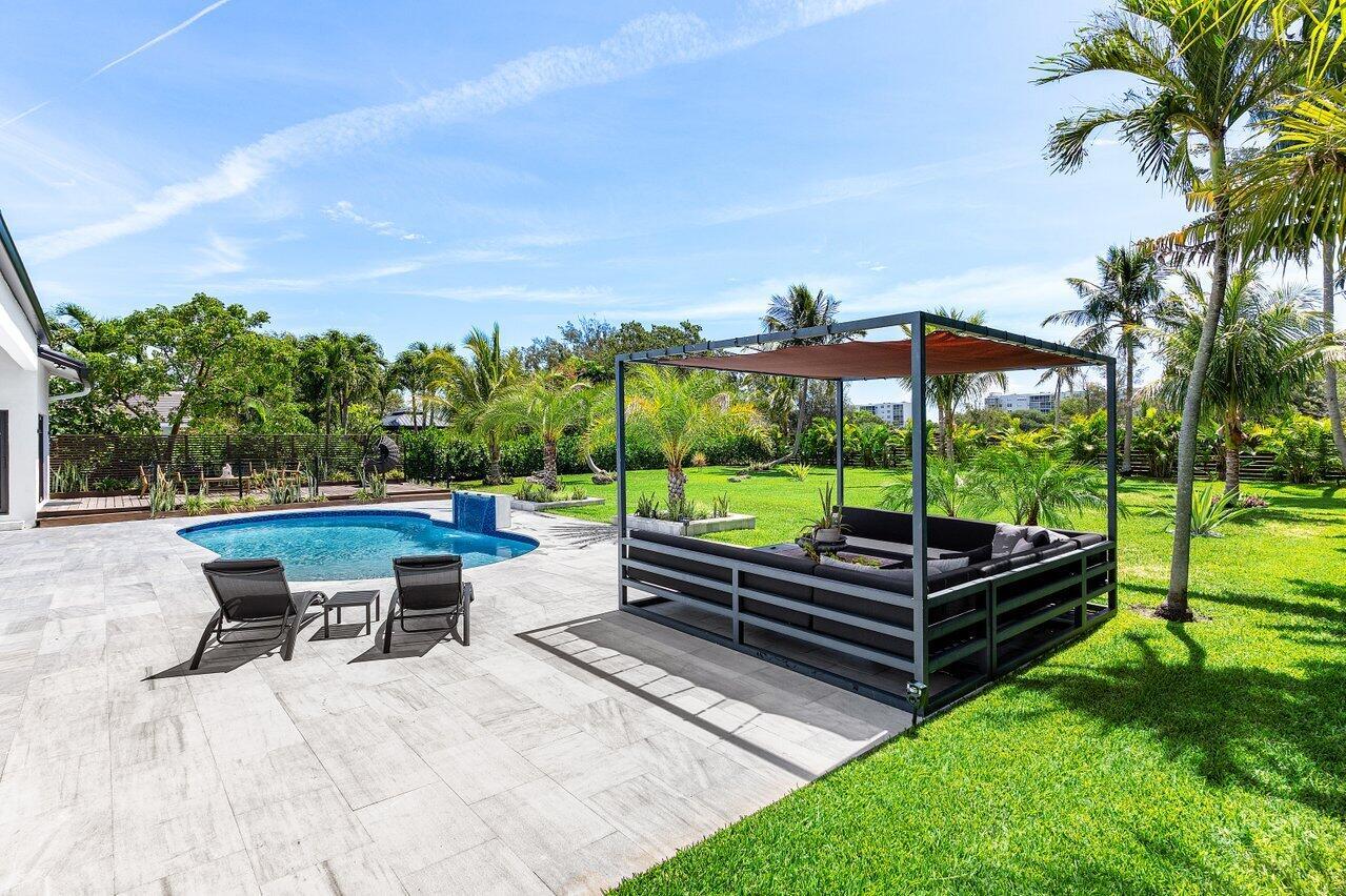 5950 NW 4th Avenue