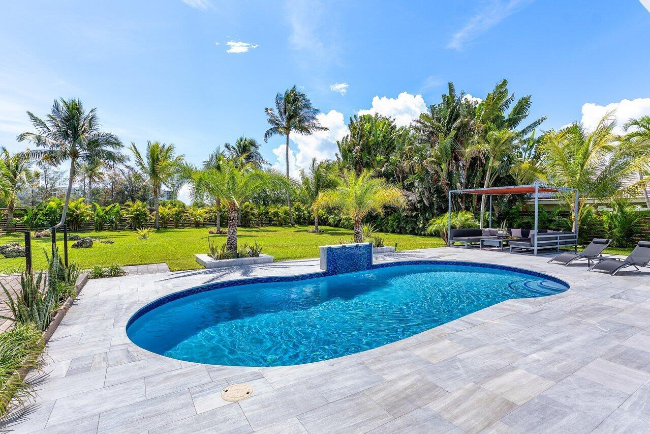 5950 NW 4th Avenue