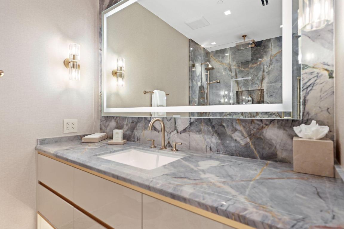 17749 Collins Avenue Ts 3901/3902