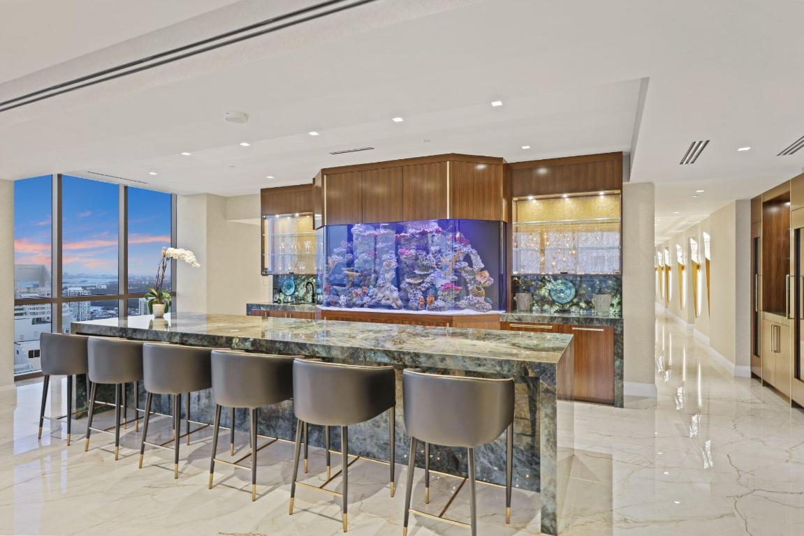 17749 Collins Avenue Ts 3901/3902