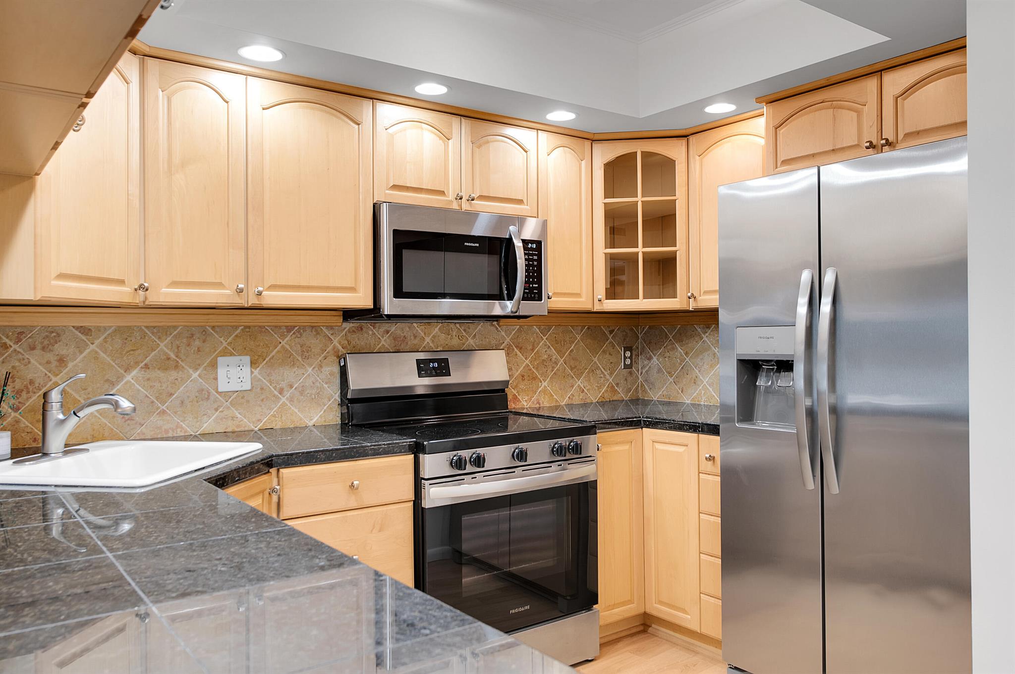 2731 NE 14th St Causeway 314