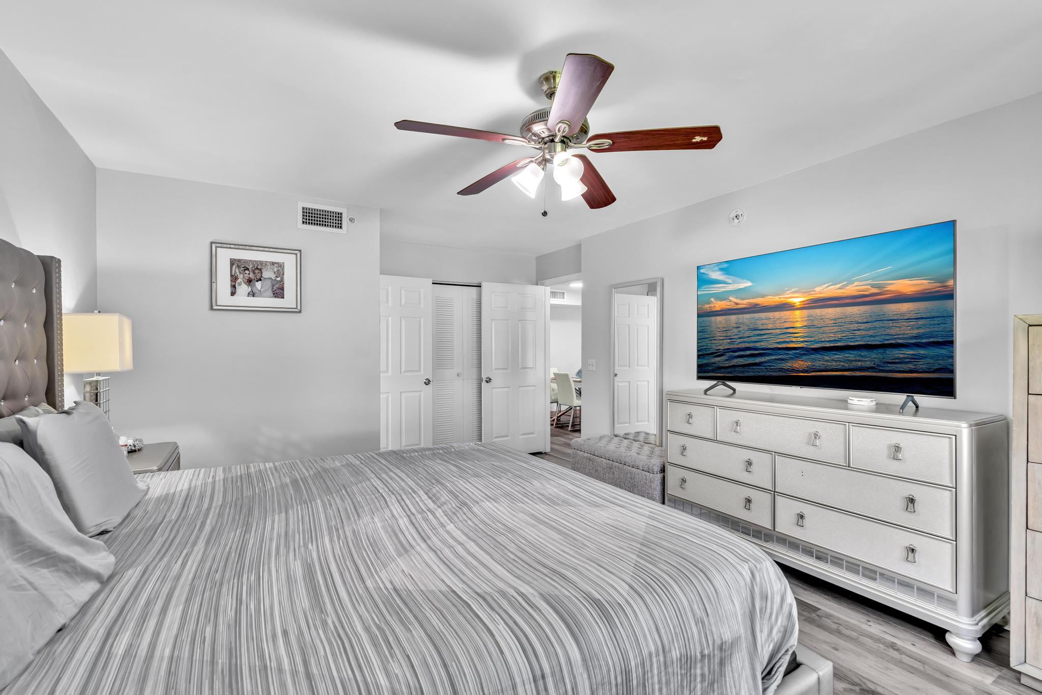 5011 Wiles Road 206