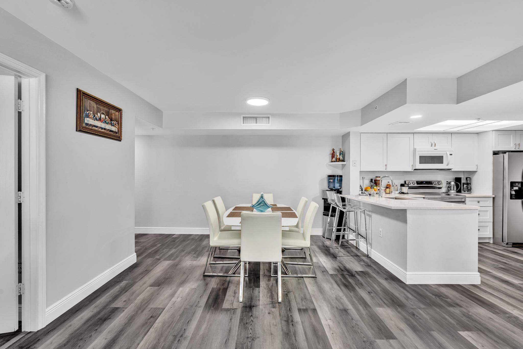 5011 Wiles Road 206