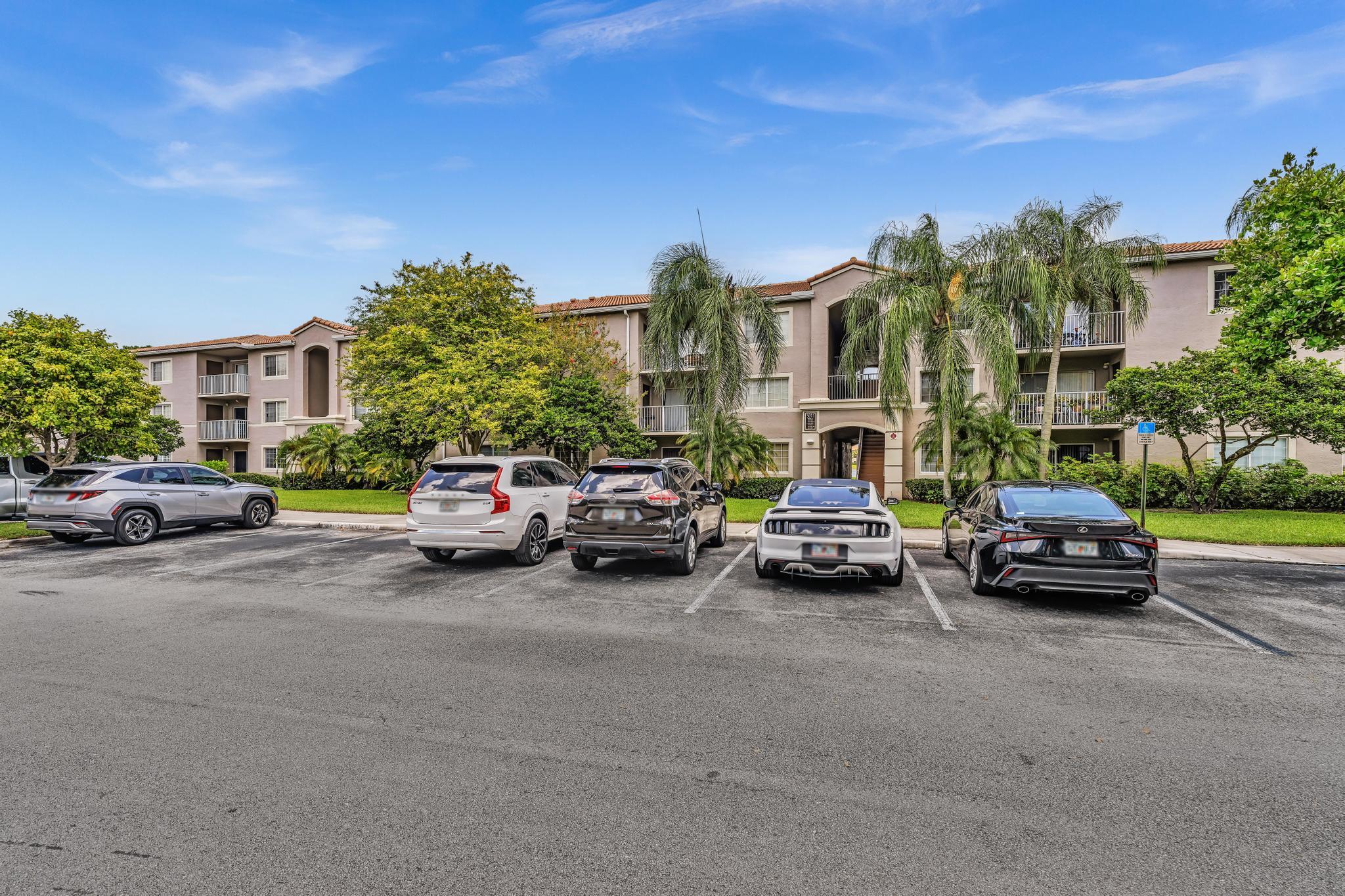 5011 Wiles Road 206