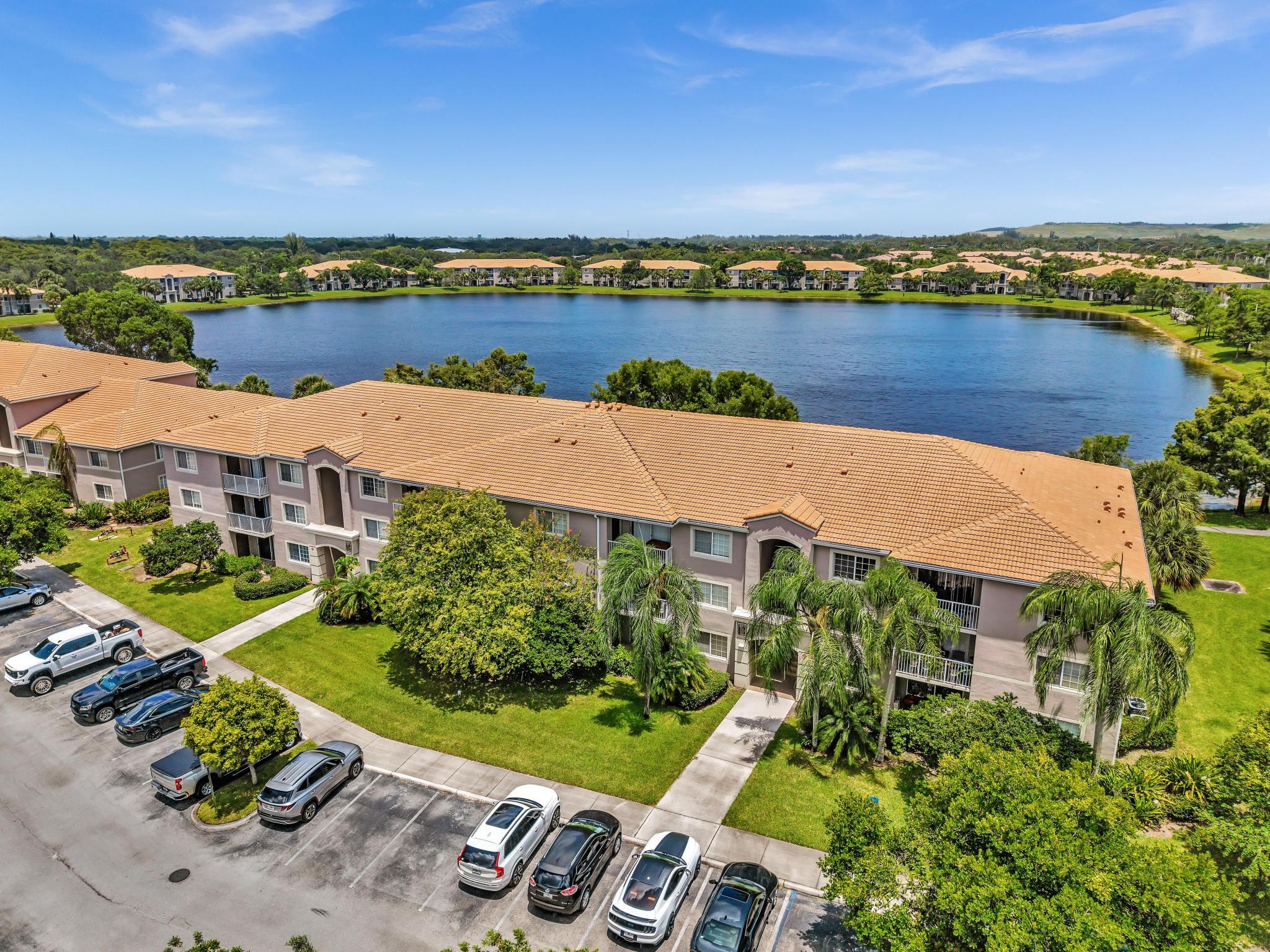 5011 Wiles Road 206