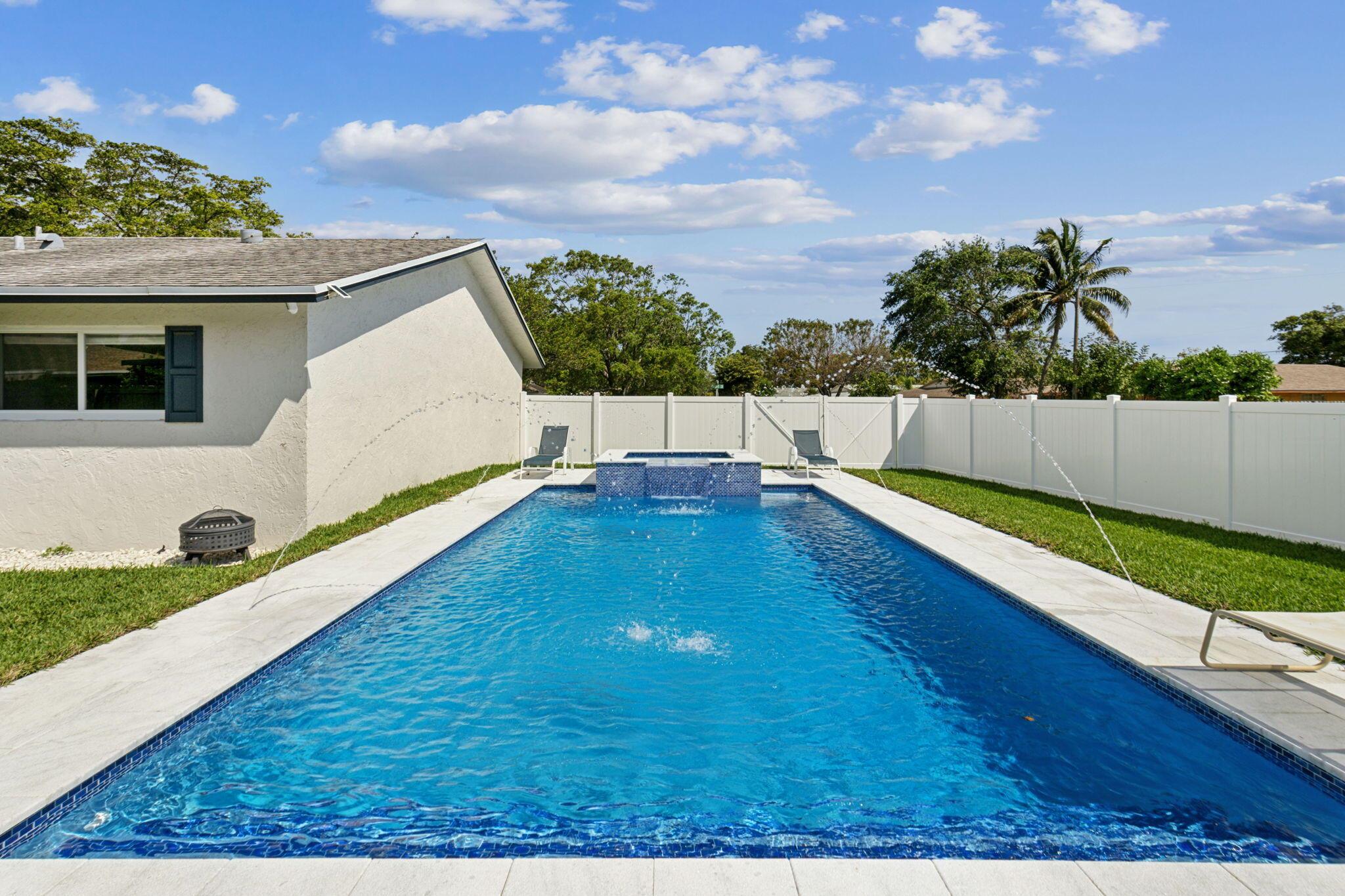 510 Kingbird Circle
